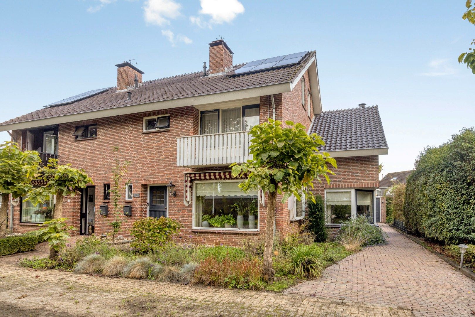 Foto van Voormors 4, Enter
