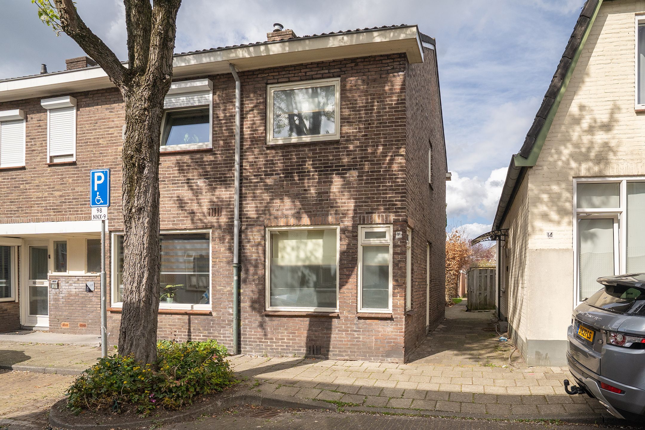Foto van Everhardt van der Marckstraat 16, Enschede