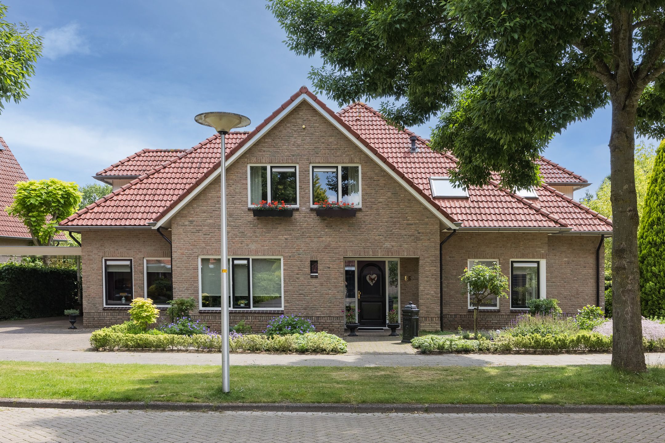 Foto van Veluwestraat 85, Hengelo (OV)