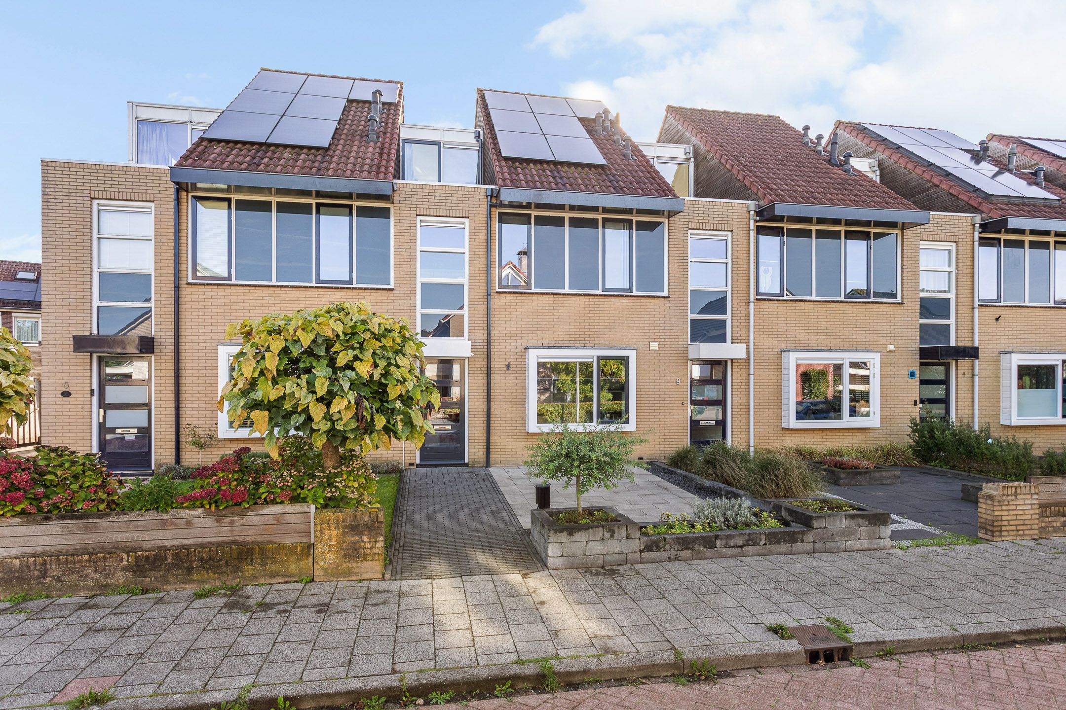 Foto van Abe Lenstrastraat 7, Oldenzaal