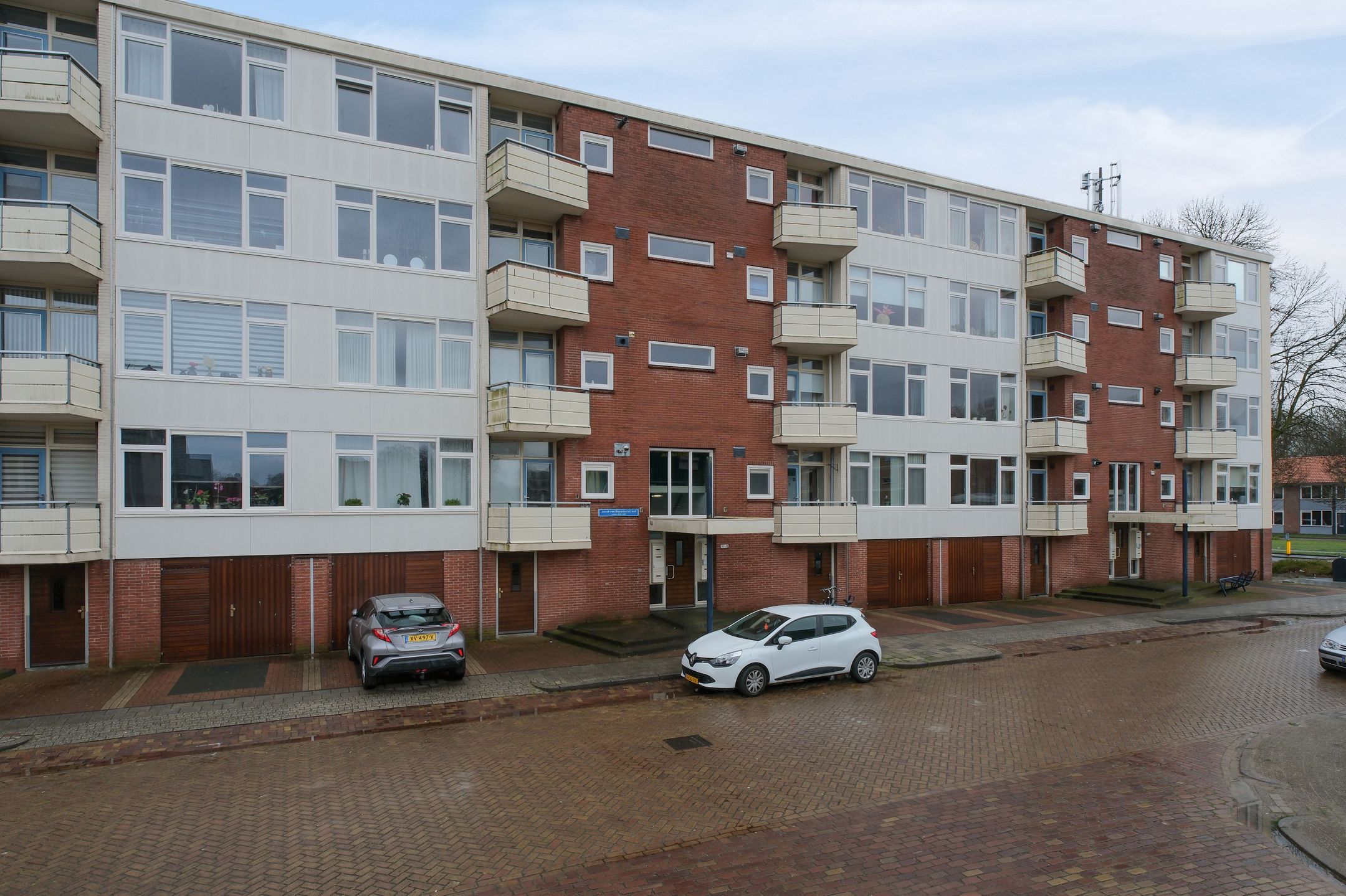 Foto van Jacob van Ruysdaelstraat 84, Almelo