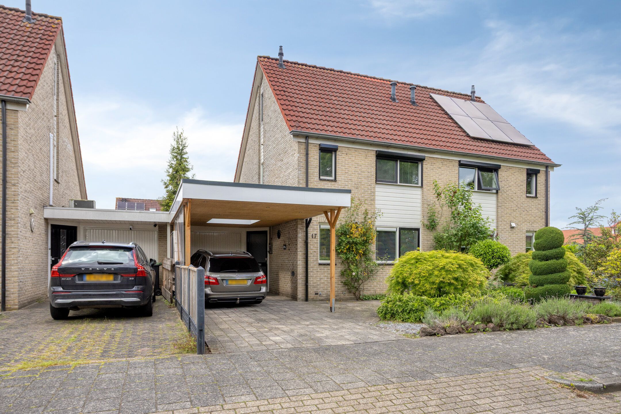 Foto van De Jachtvalk 17, Almelo
