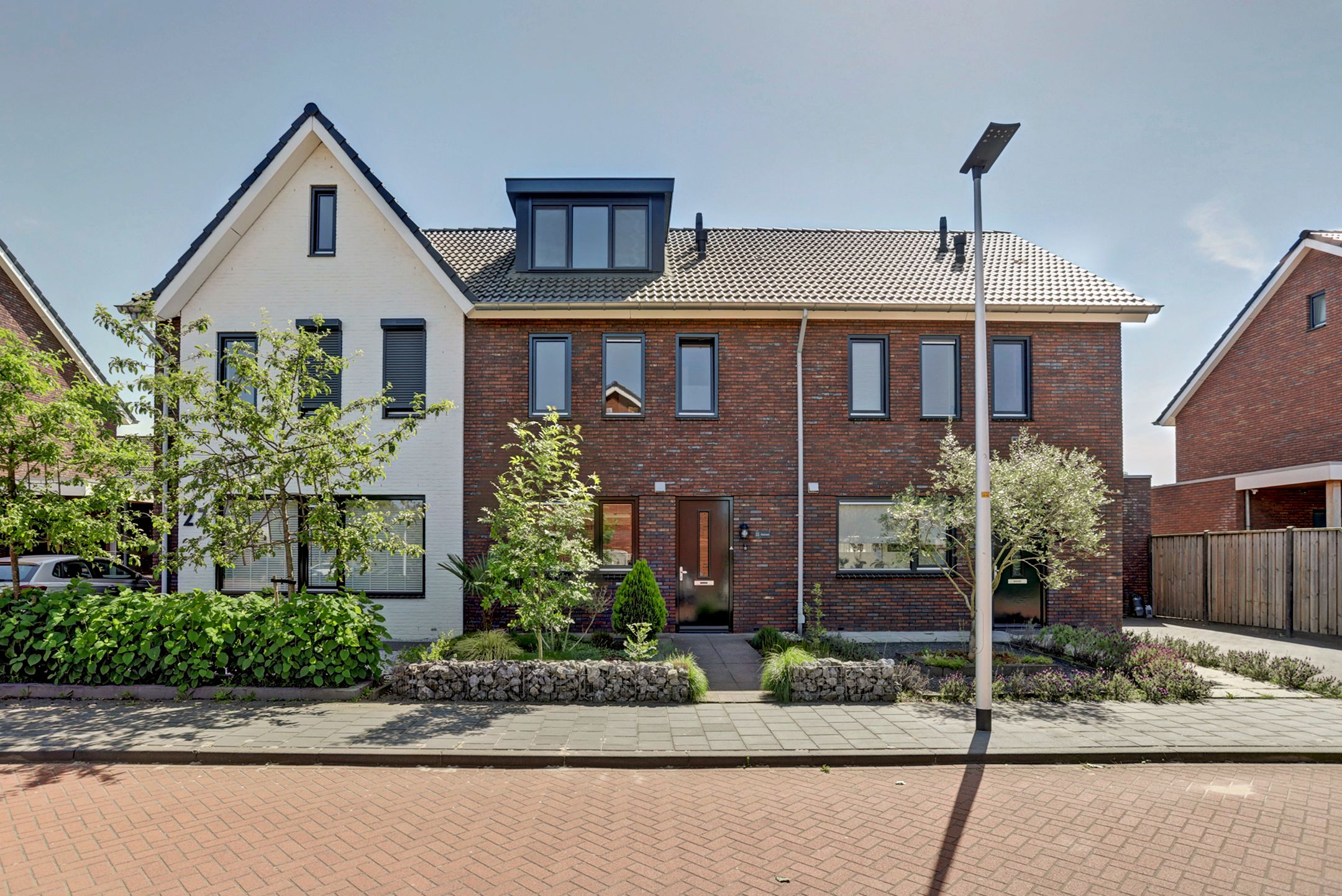 Foto van Van Lunterenstraat 25, Almelo