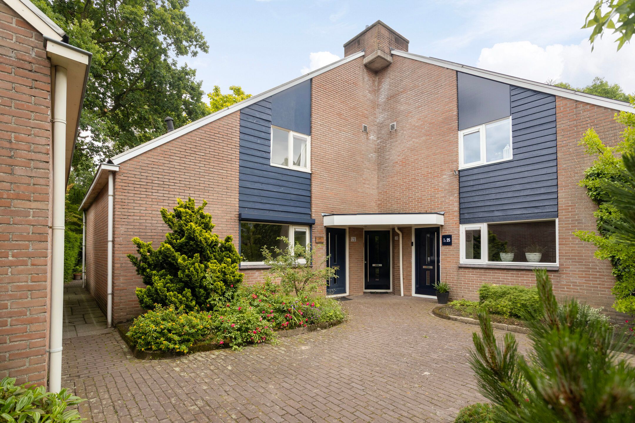 Foto van Nieuwe Es 21, Borne