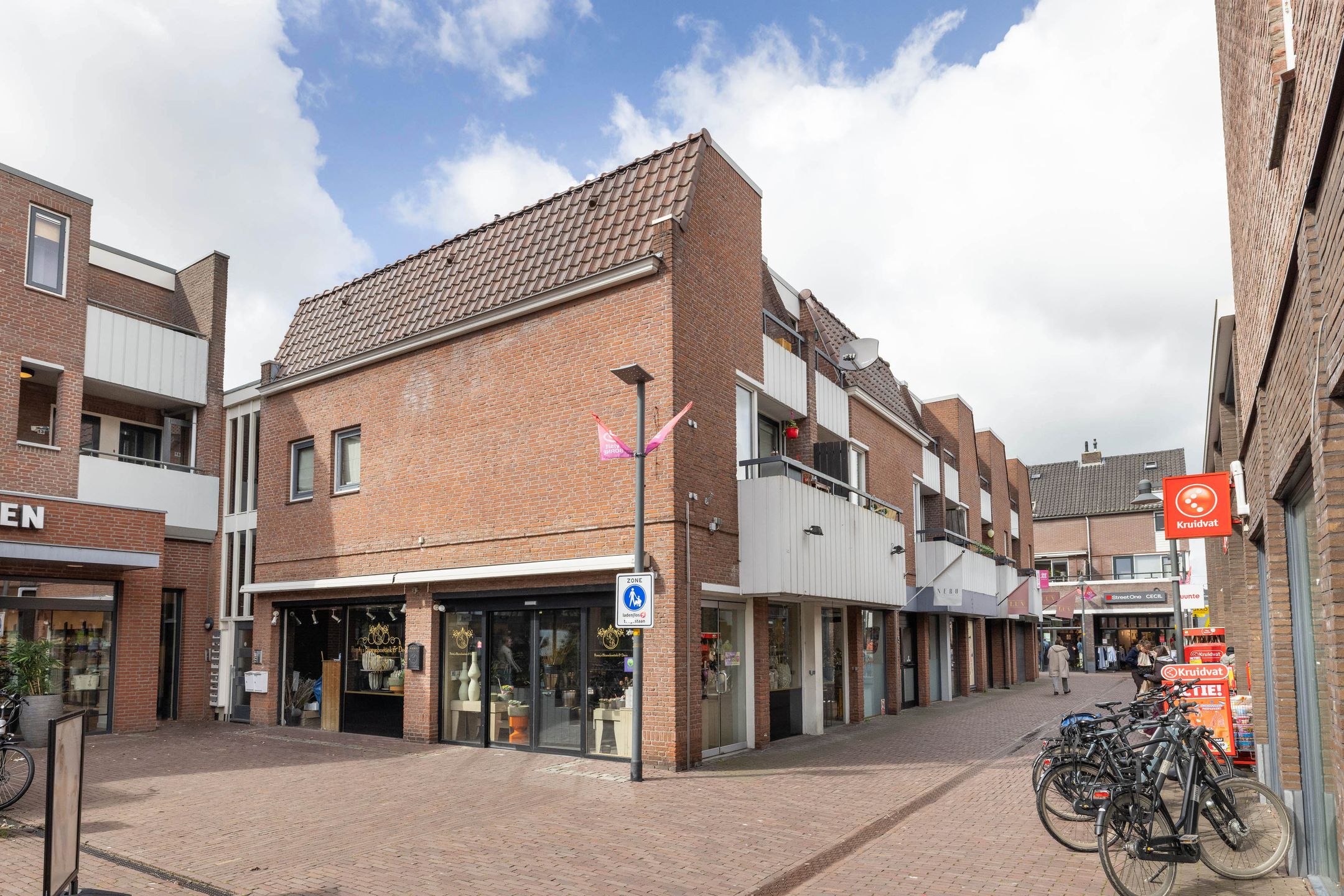 Foto van Marktplein 9, Borne