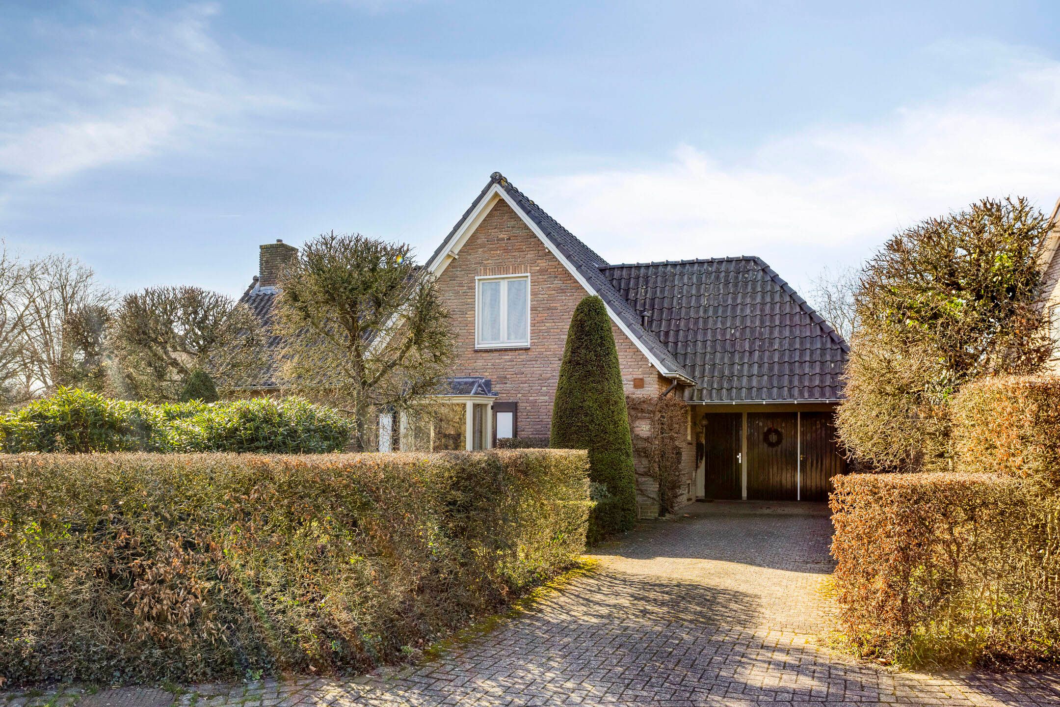 Foto van Zuid Esch 46, Borne
