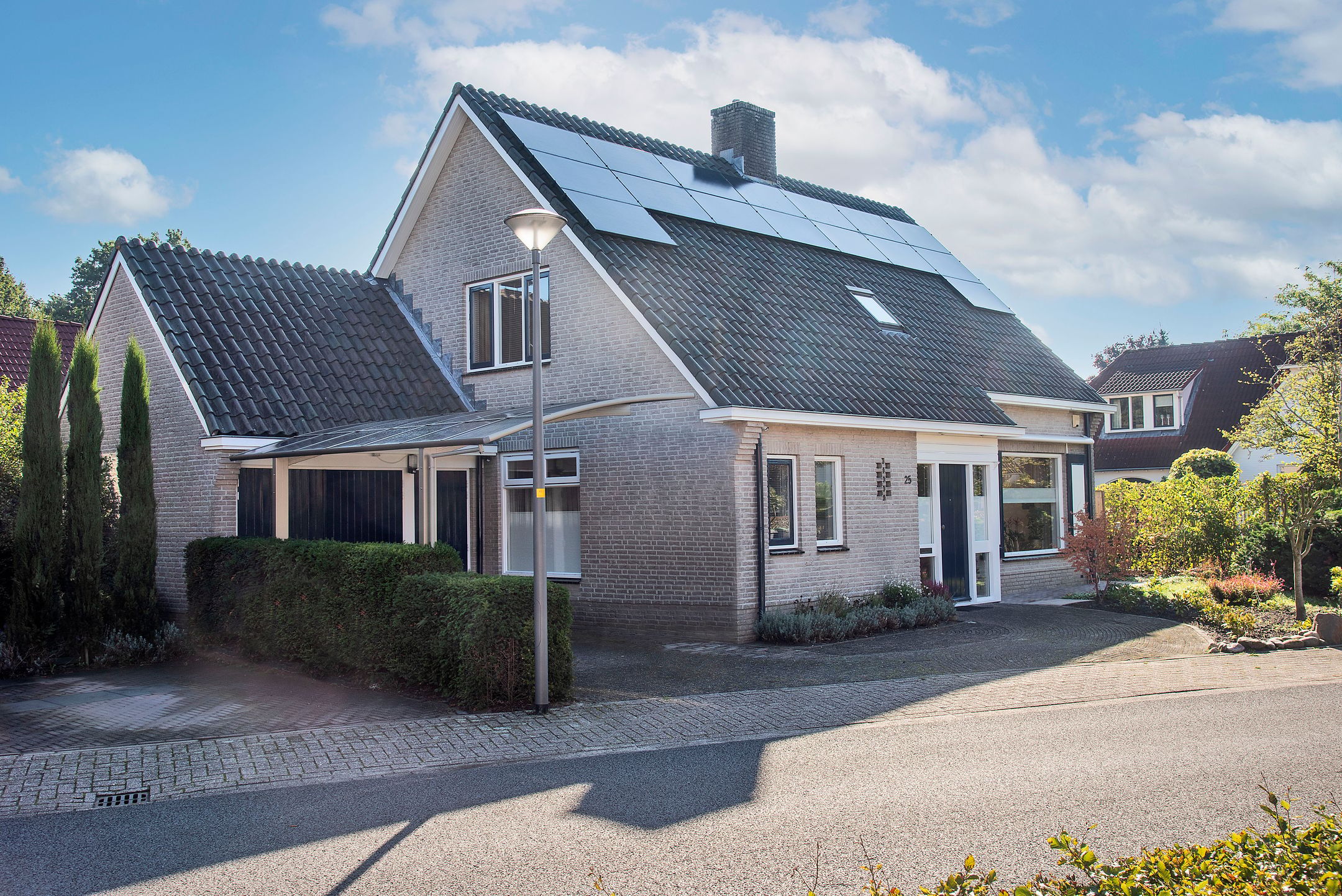 Foto van Zuid Esch 25, Borne