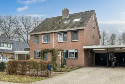 Foto van Van Roijensweg 21b, Bergentheim Helft van dubbel