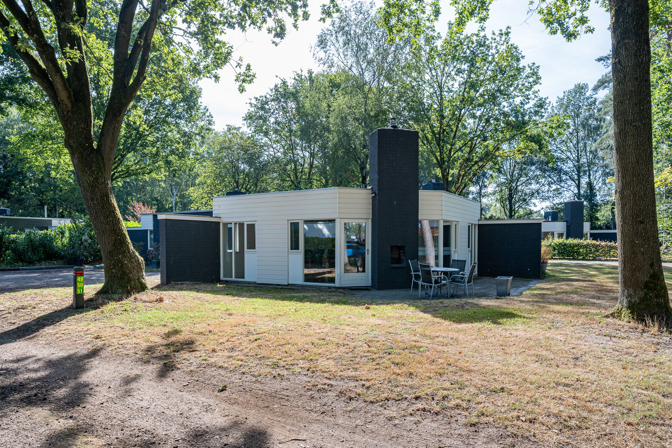 Foto van Ermerzand 49, Erm