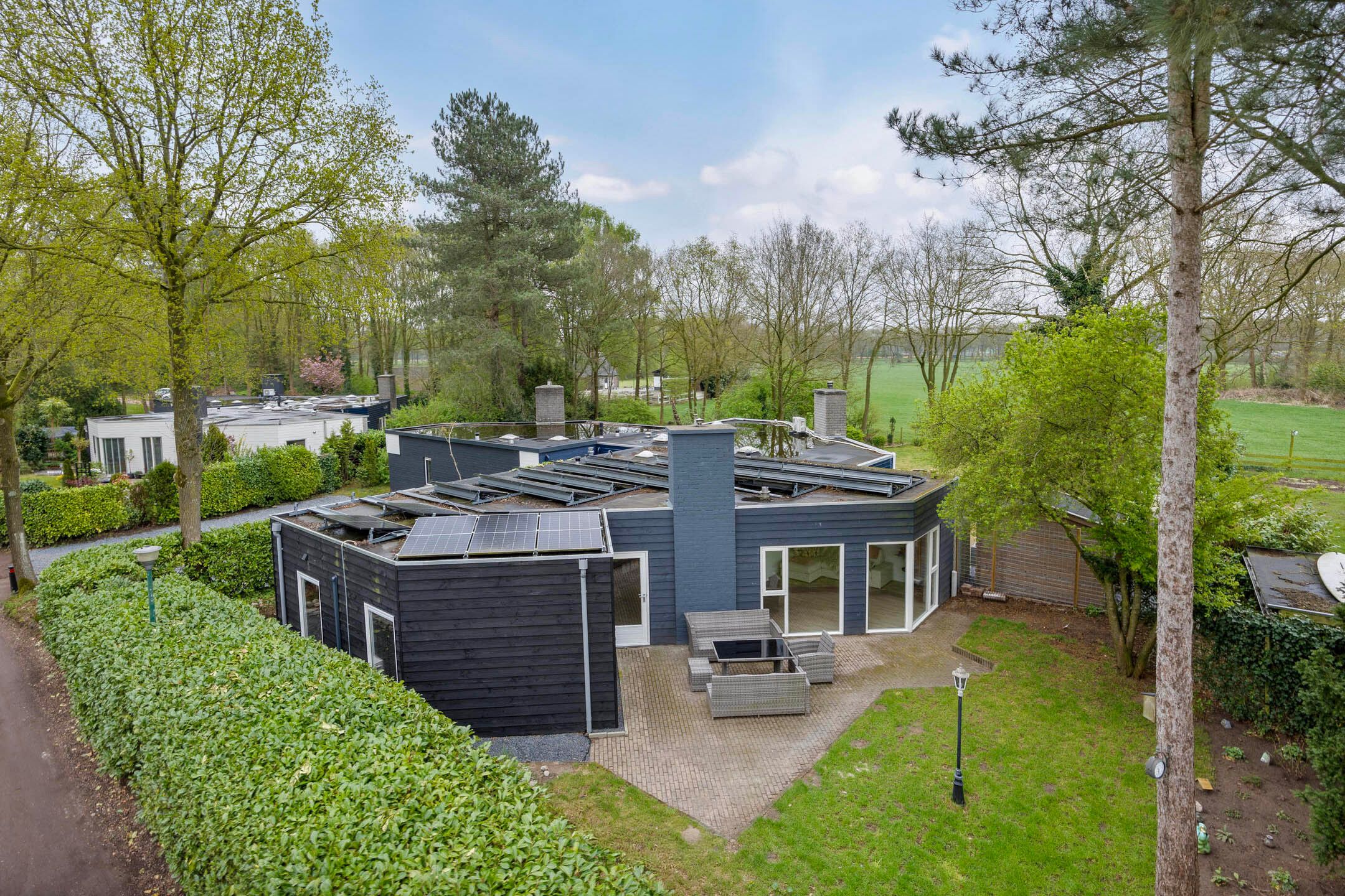 Foto van Ermerzand 7, Erm