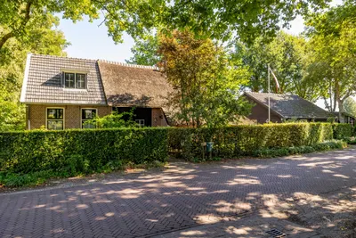 Foto van Bloemberg 34, Veeningen