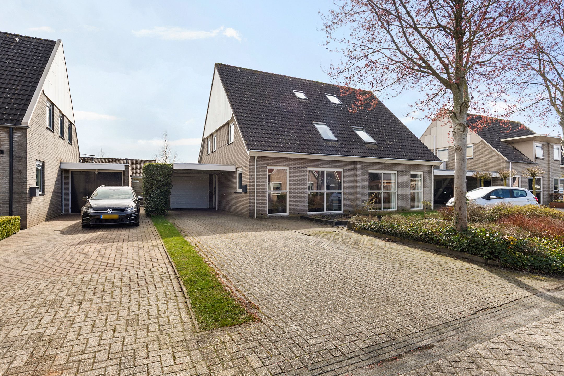 Foto van De Esdoorn 8, Koekange