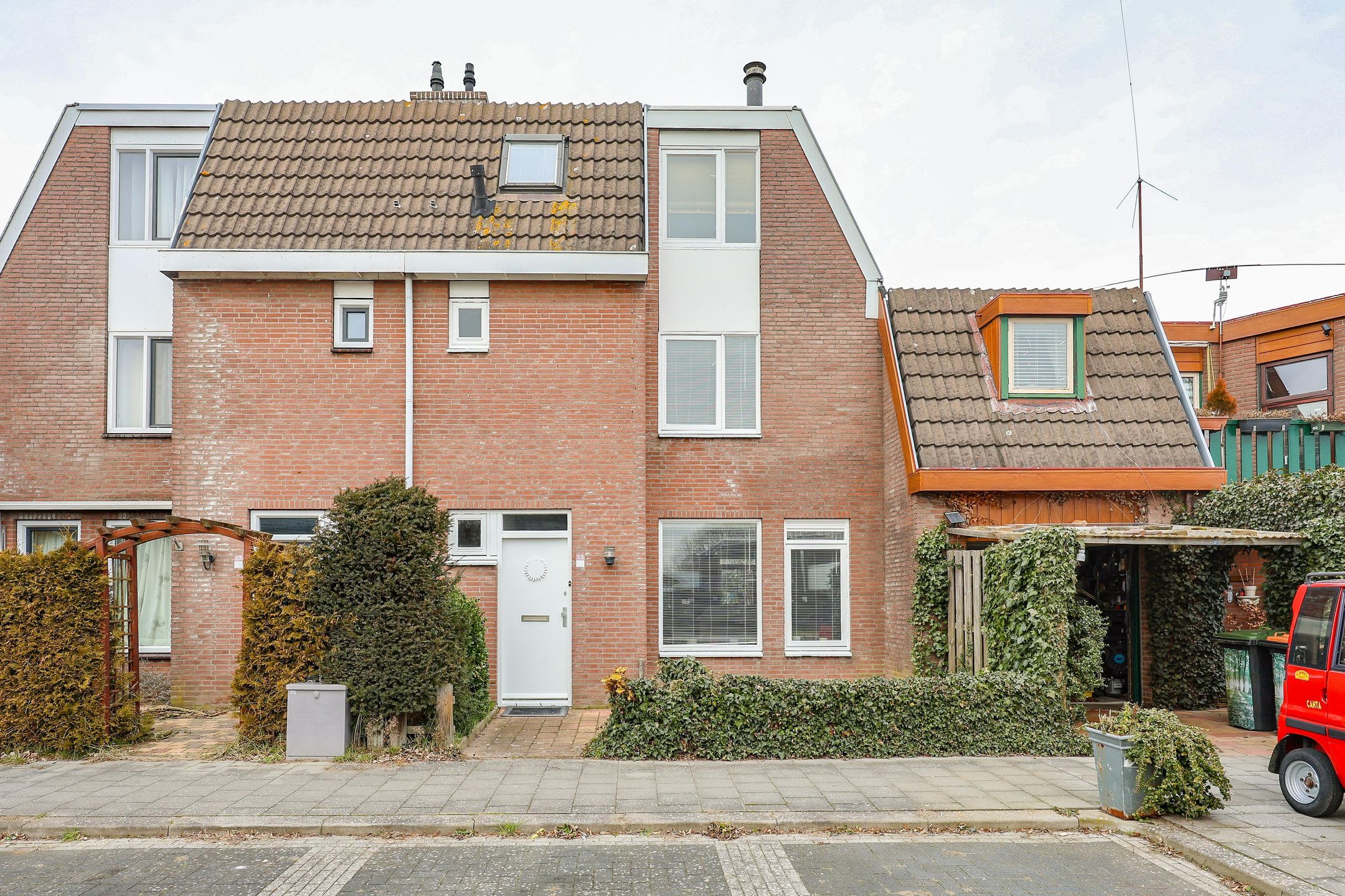 Foto van Jol 2525, Lelystad