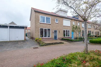 Foto van Emmalaan 10, Genemuiden