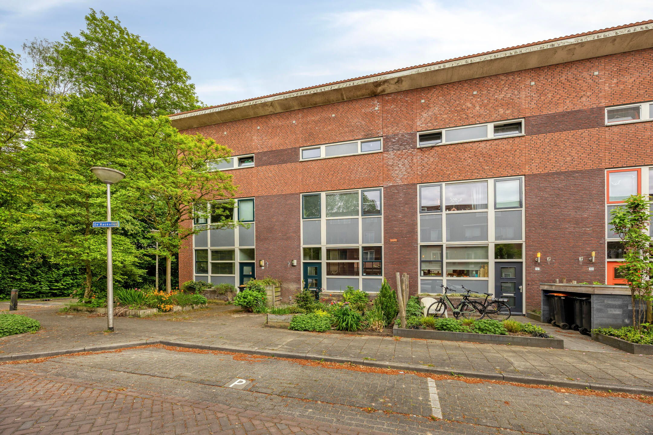 Foto van de Kaukasus 14, Emmeloord