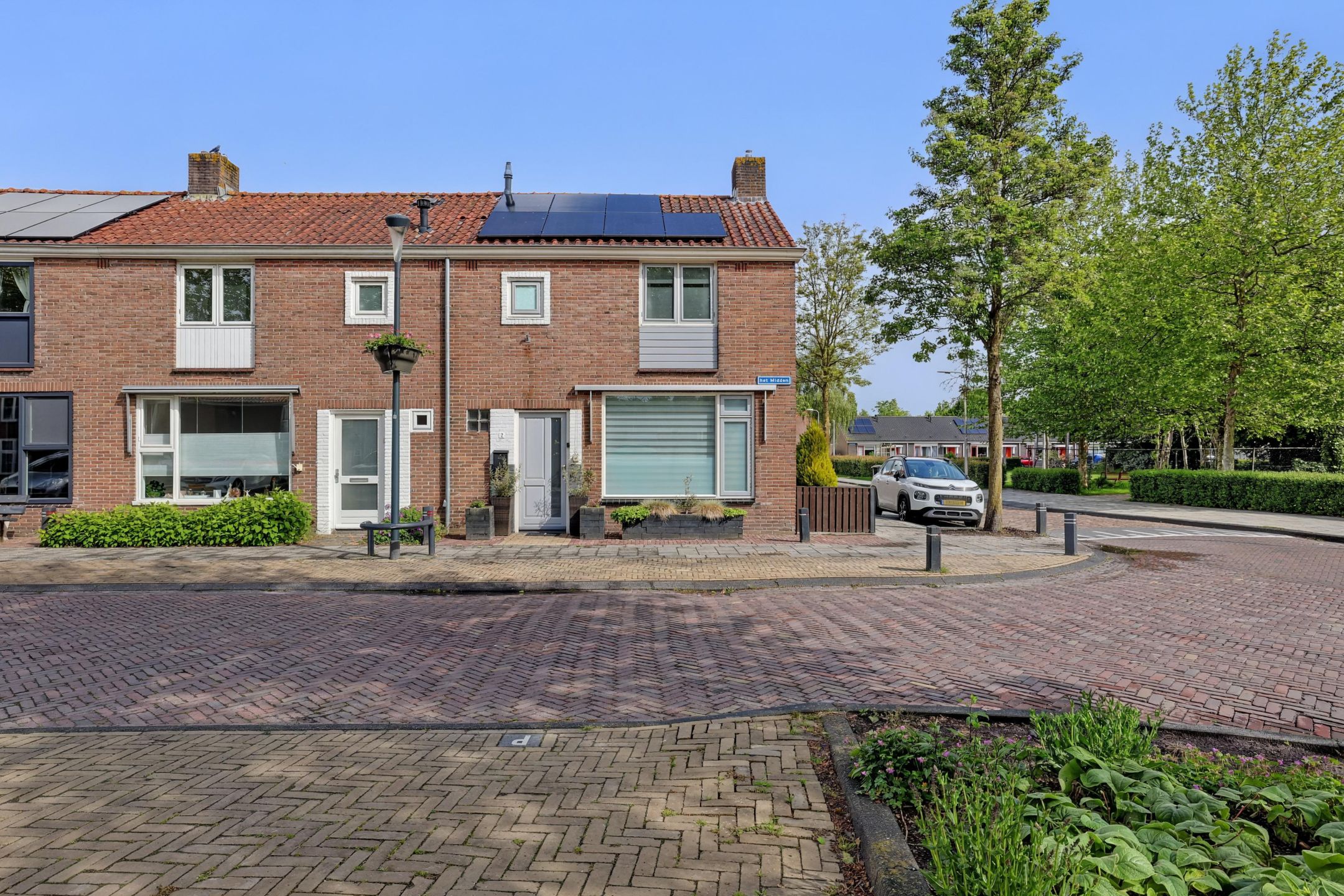 Foto van Het Midden 2, Bant