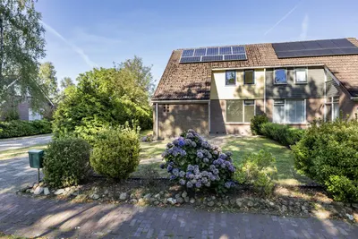 Foto van Dorpsstraat 8, Zorgvlied 2-onder-1-kapwoning
