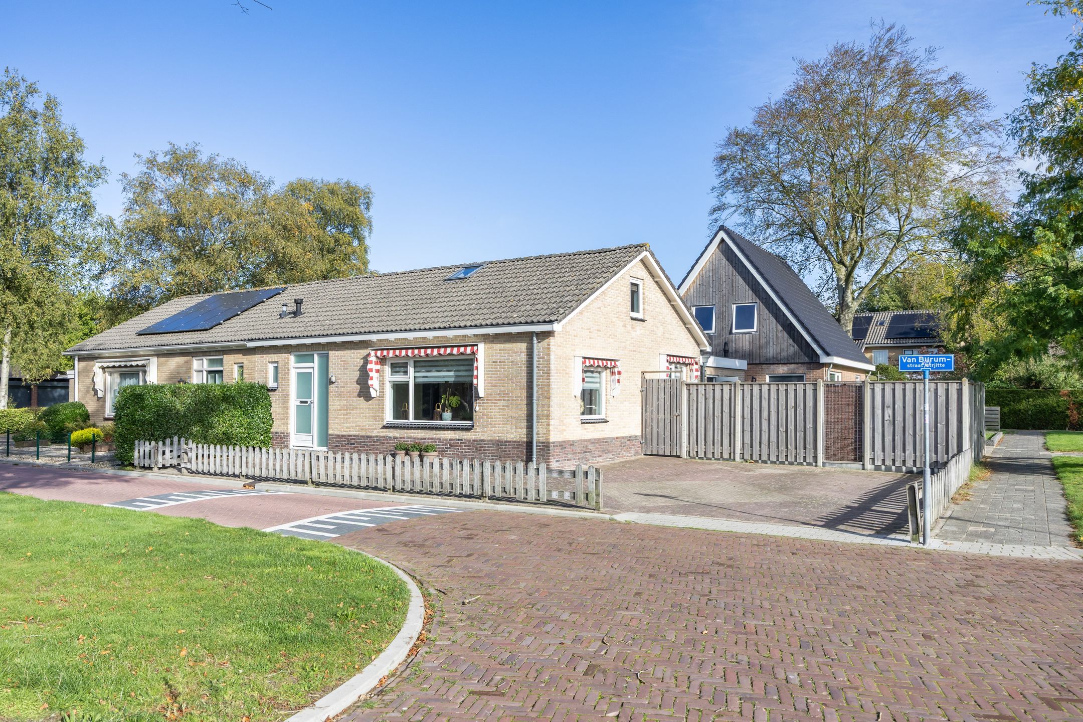 Foto van Van Burumstraat 2, Sint Nicolaasga