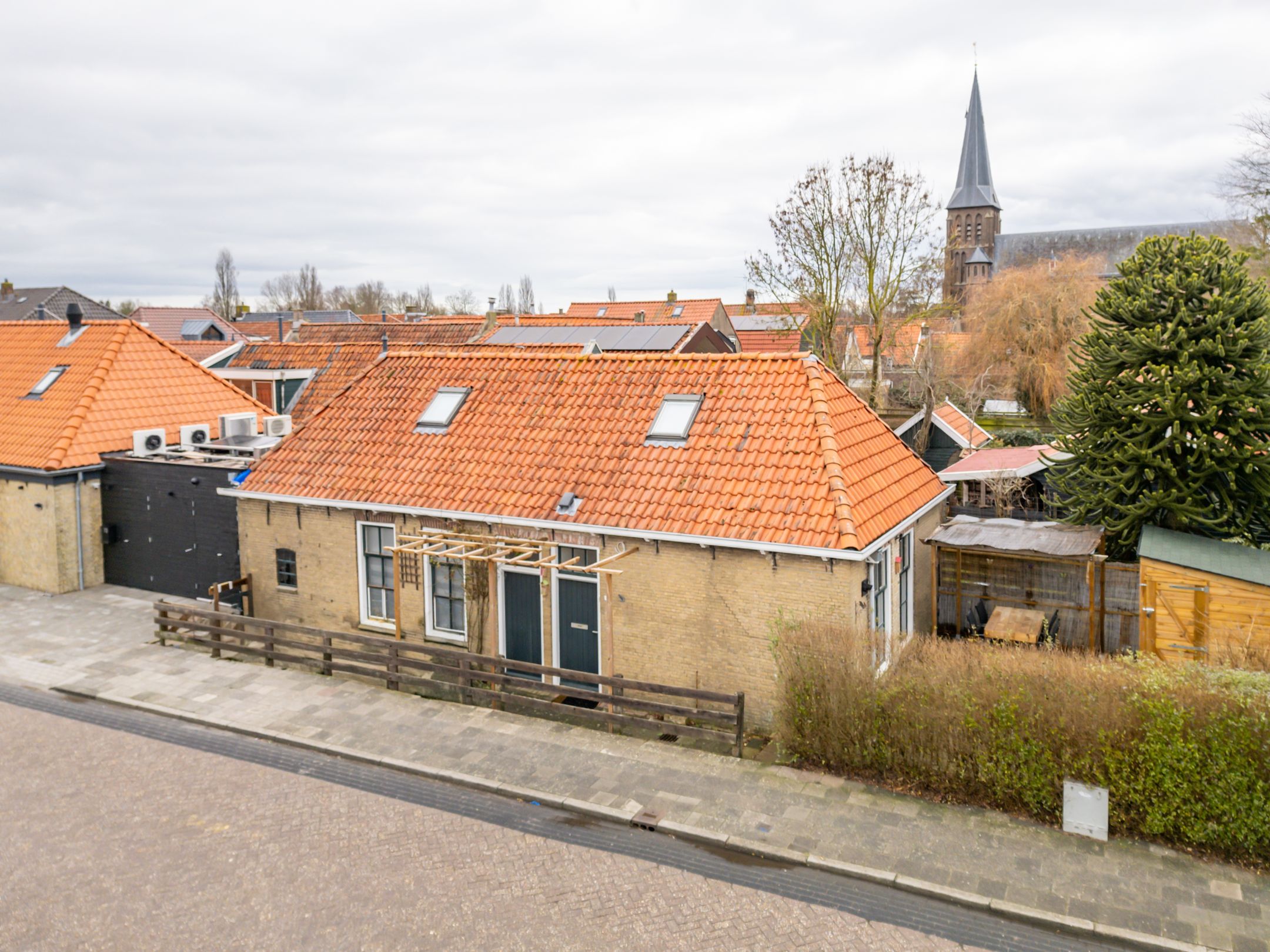 Foto van Erasmusstraat 1A, Balk