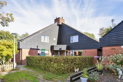 Foto van De Eker 11, Balk