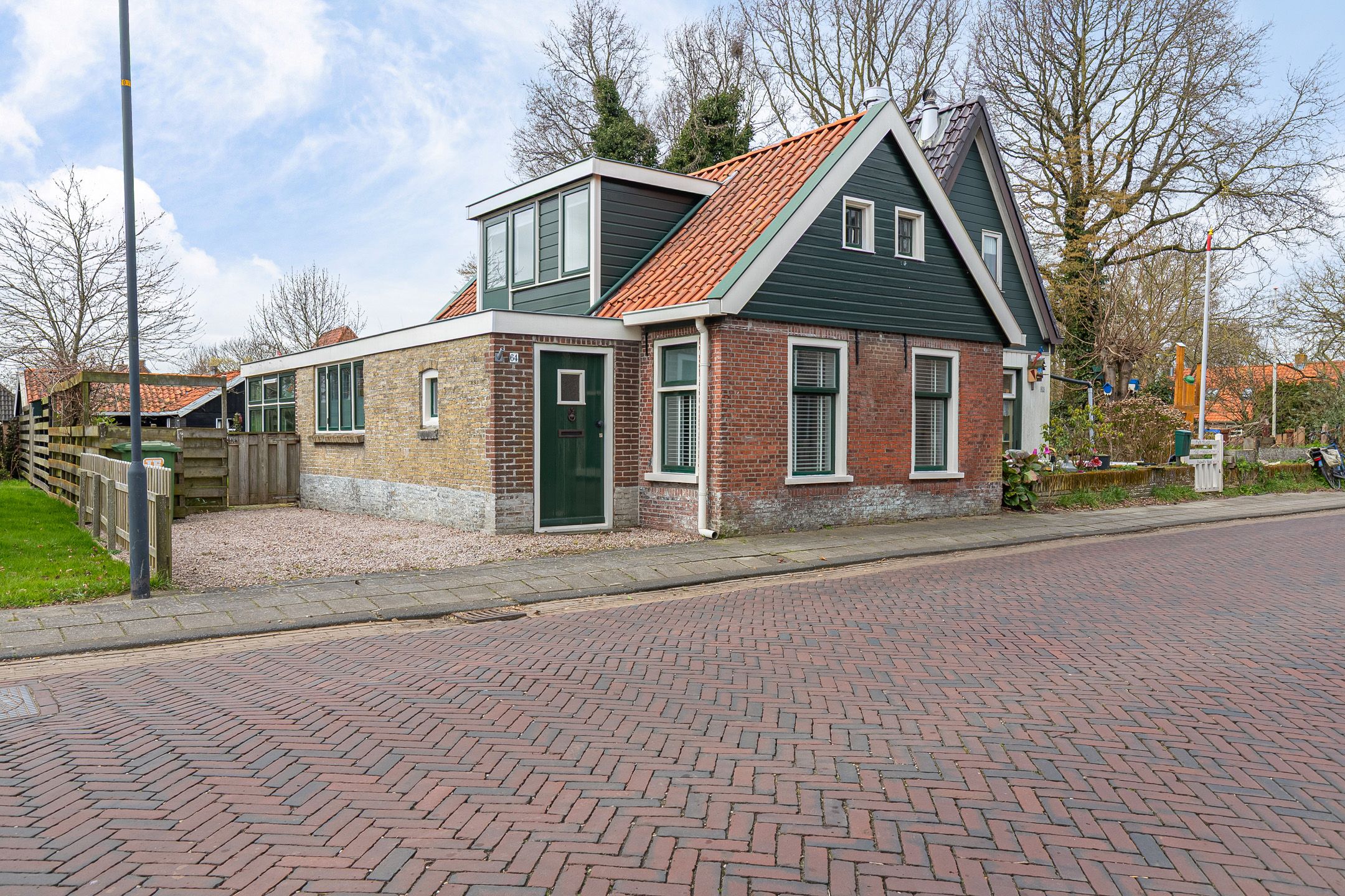Foto van 't Noard 64, Warns