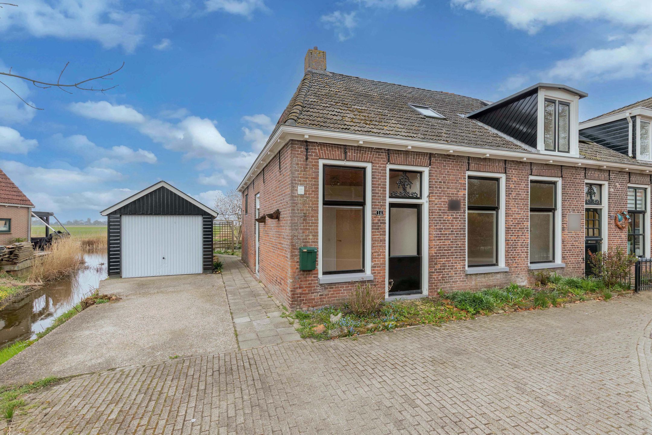 Foto van Doniaweg 14, Burgwerd