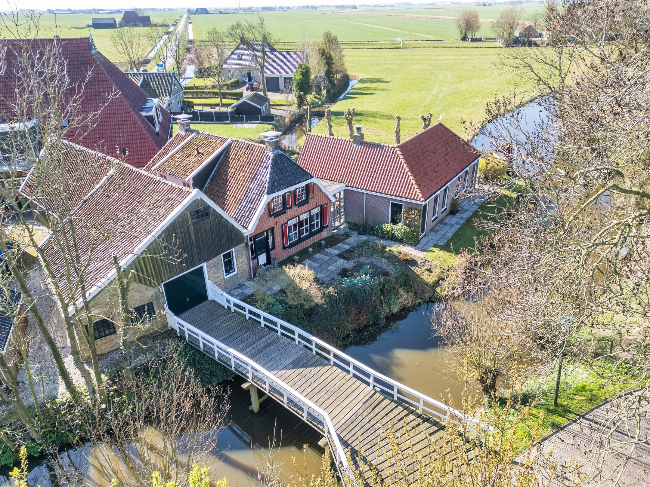 Foto van Zuiderlaan 8, Schraard