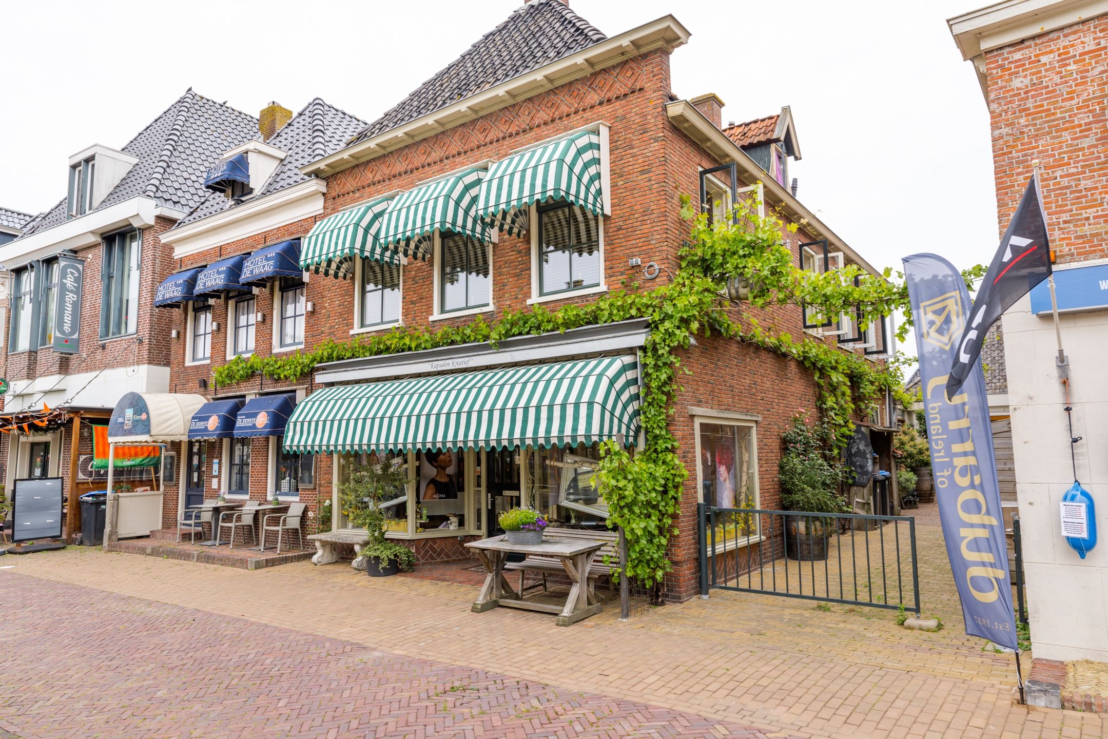 Foto van Markt 15, Makkum