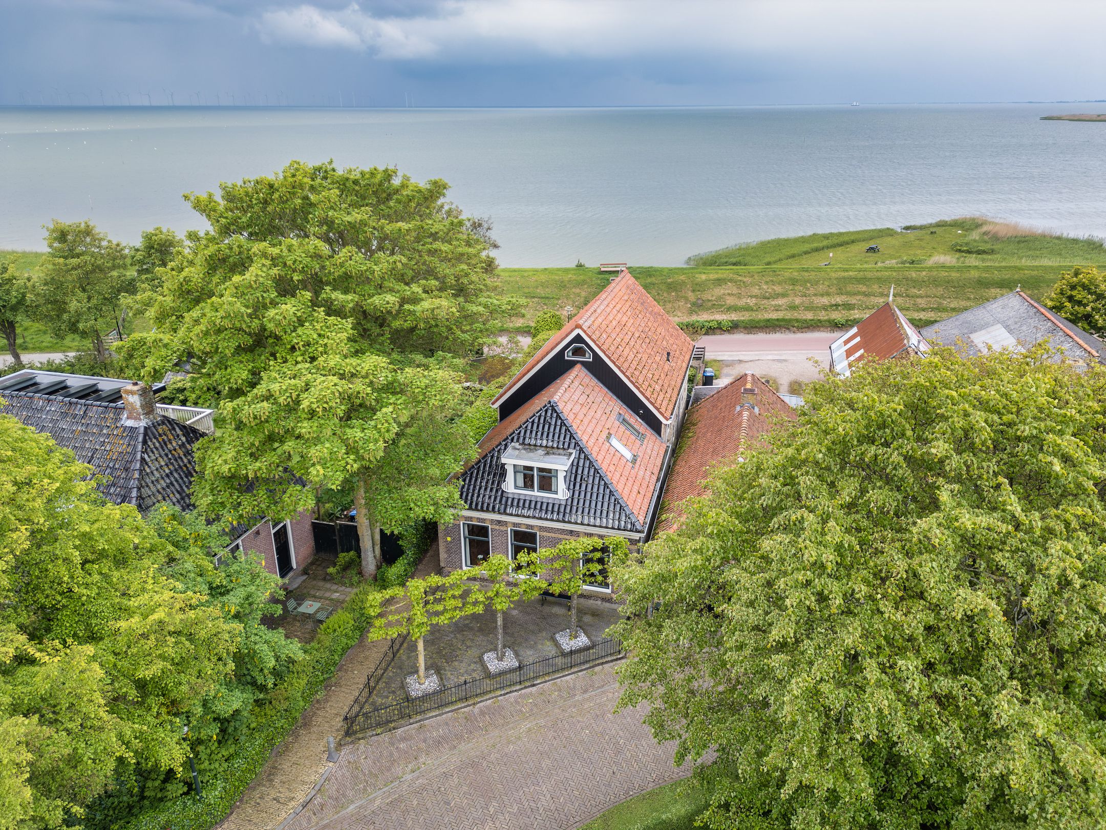Foto van Buren 18, Gaast
