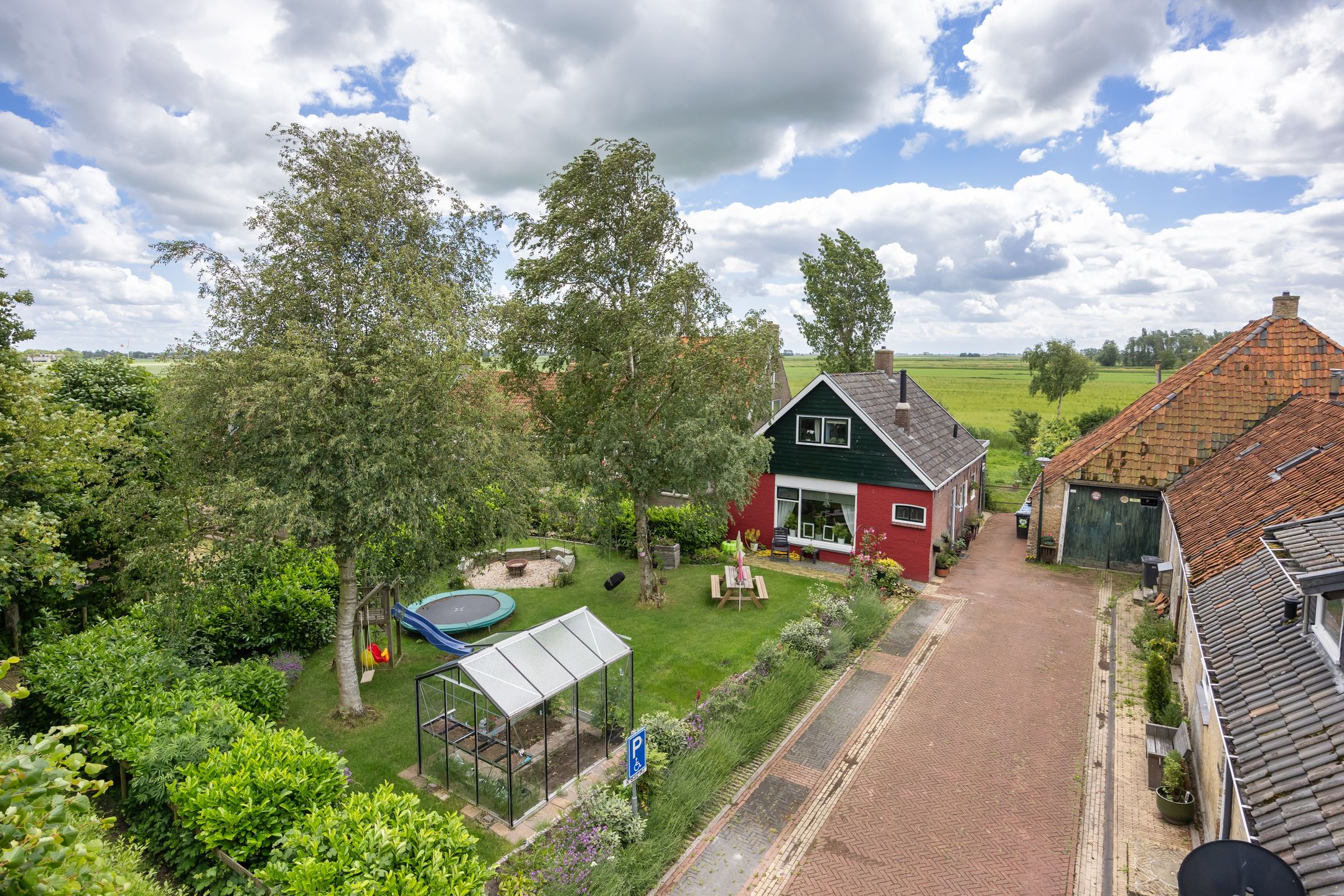 Foto van Buren 29, Dedgum