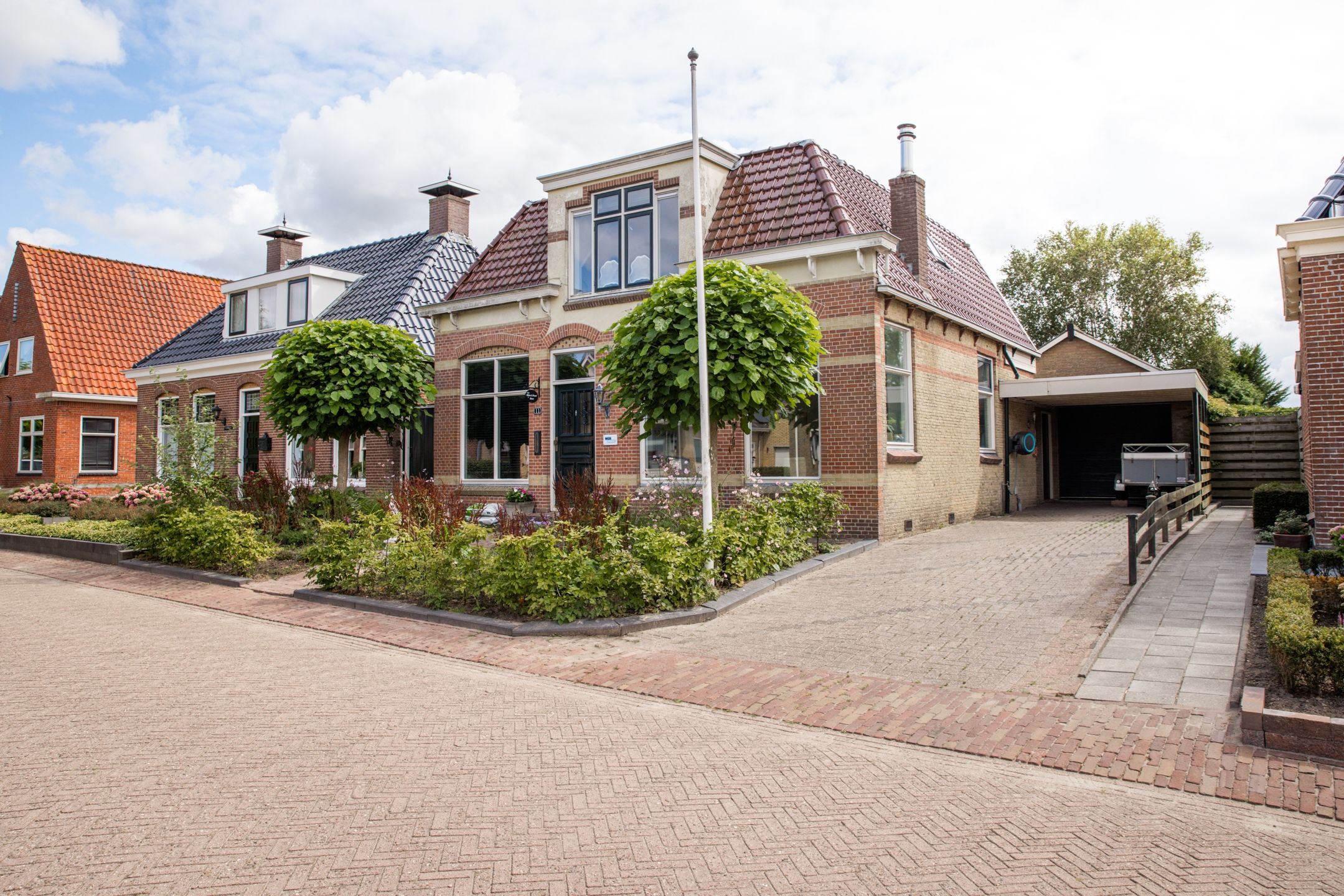 Foto van Westerbuorren 11, Tzummarum