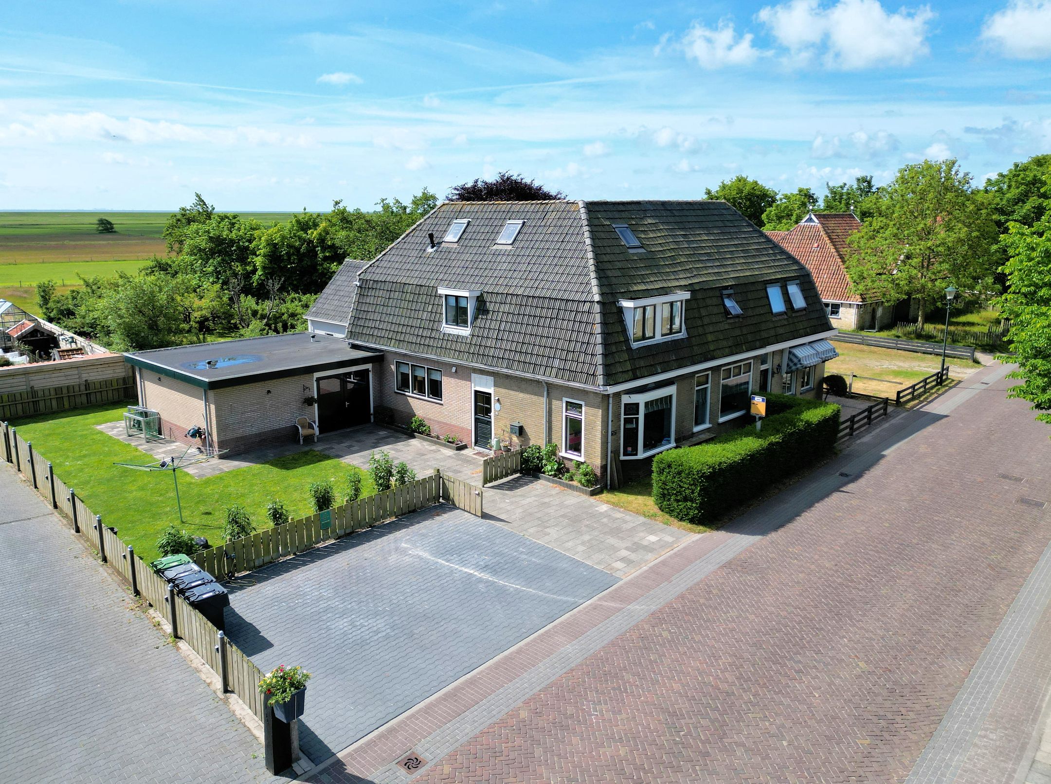 Foto van Dorpsstraat 70, Hoorn (FR)