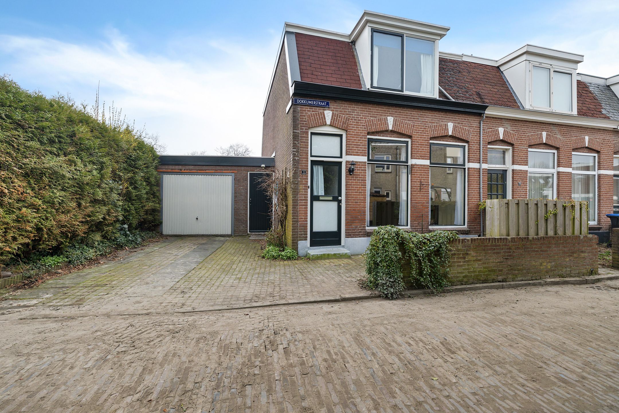 Foto van Dokkumerstraat 1, Leeuwarden