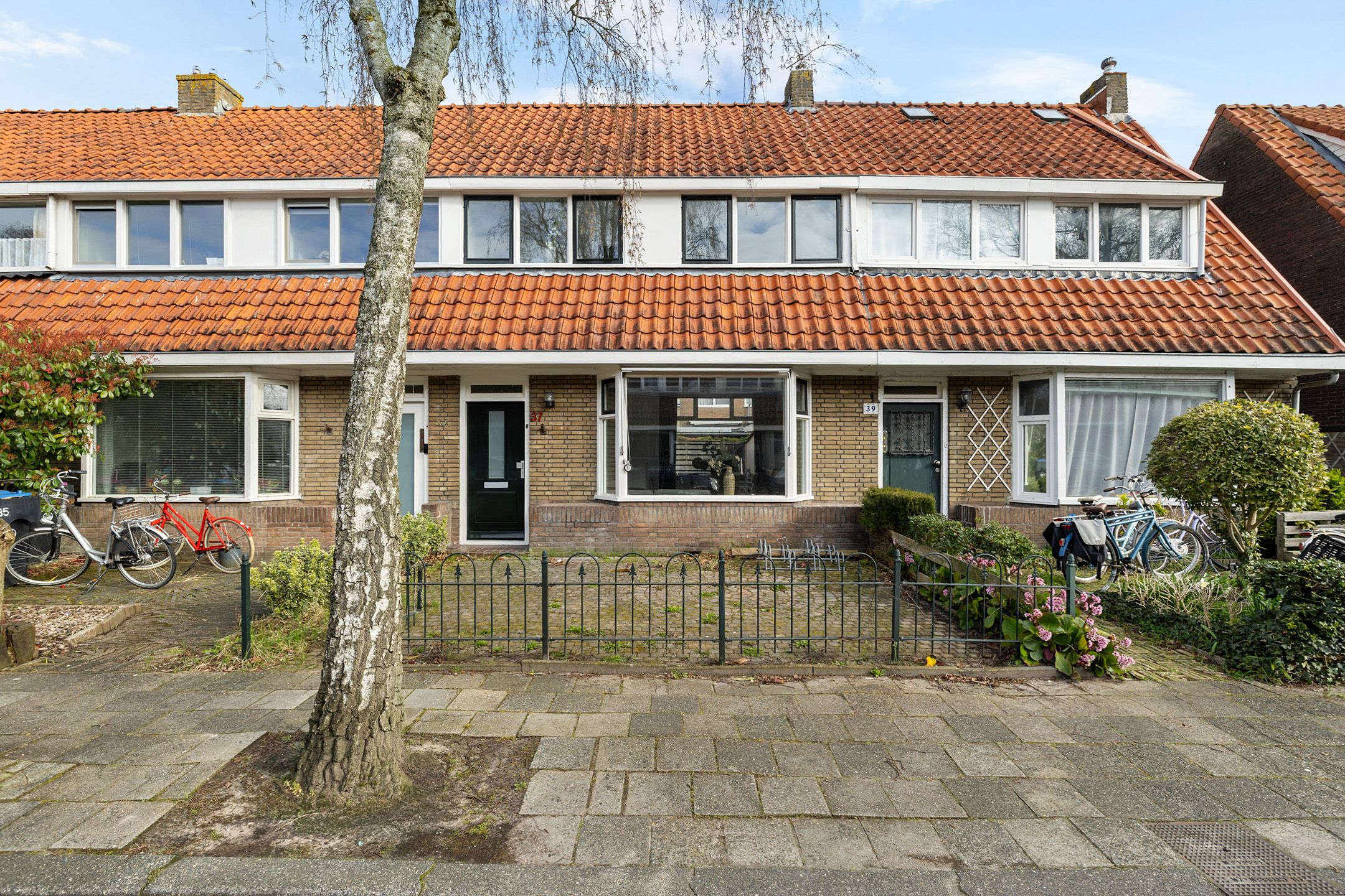 Foto van Bijenhofstraat 37, Leeuwarden