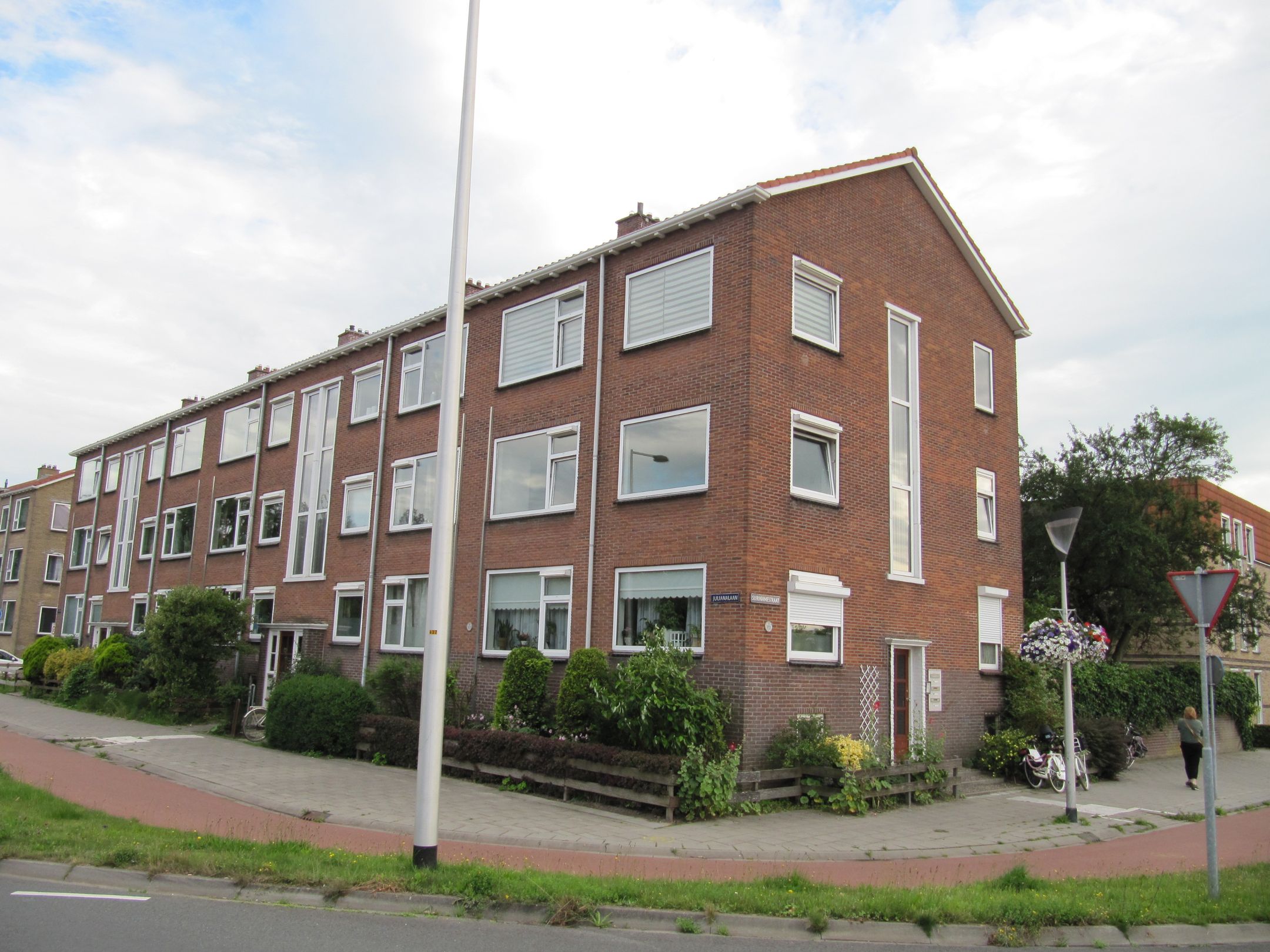 Foto van Surinamestraat 1b, Leeuwarden