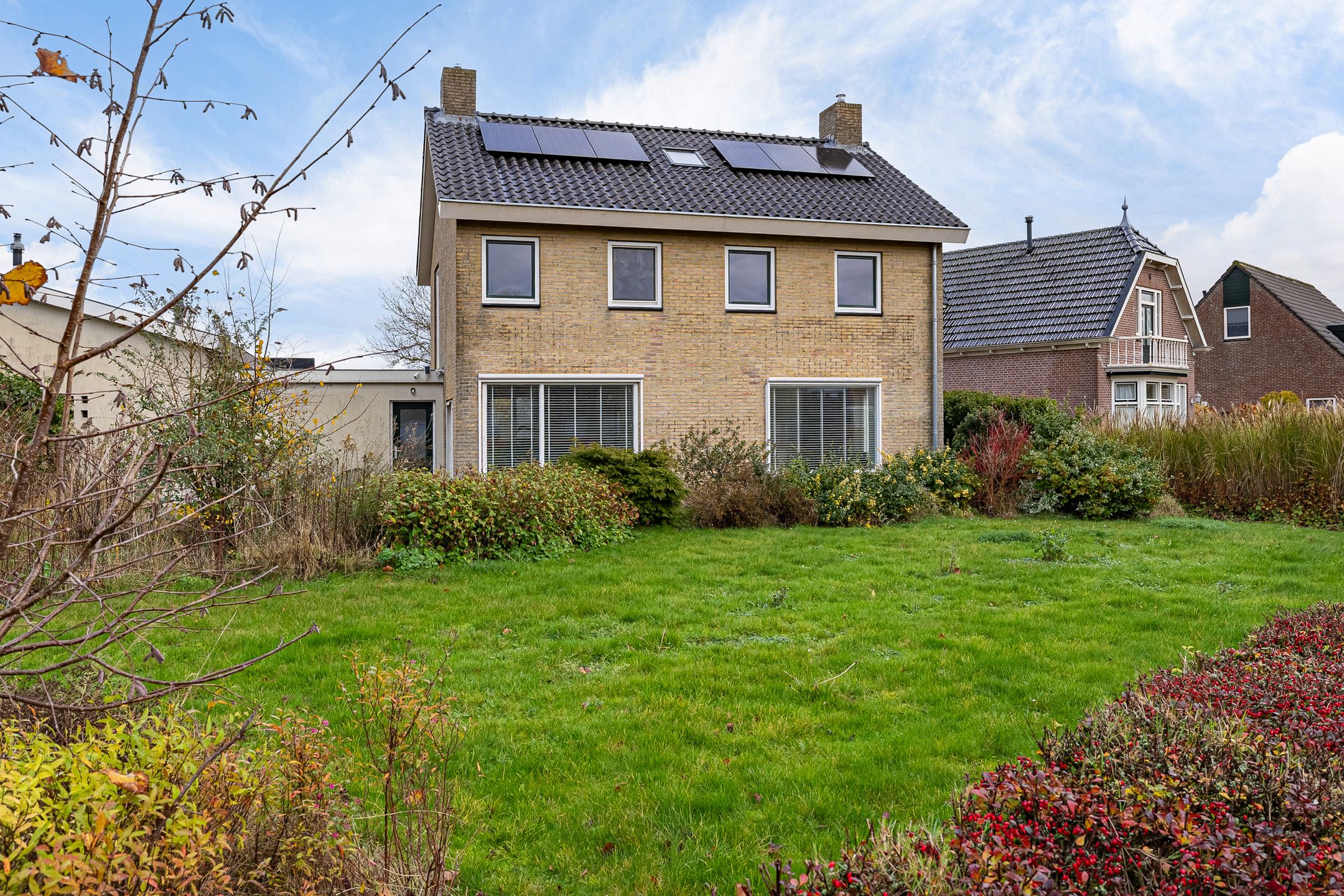 Foto van Spoorstrjitte 11, Deinum