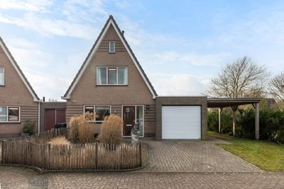 Foto van Kroanenburg 2, St.-annaparochie Geschakelde woning