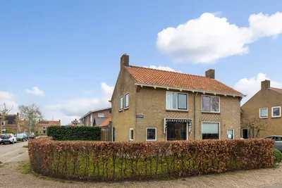 Foto van Claes Barthoutstraat 2, St.-Jacobiparochie