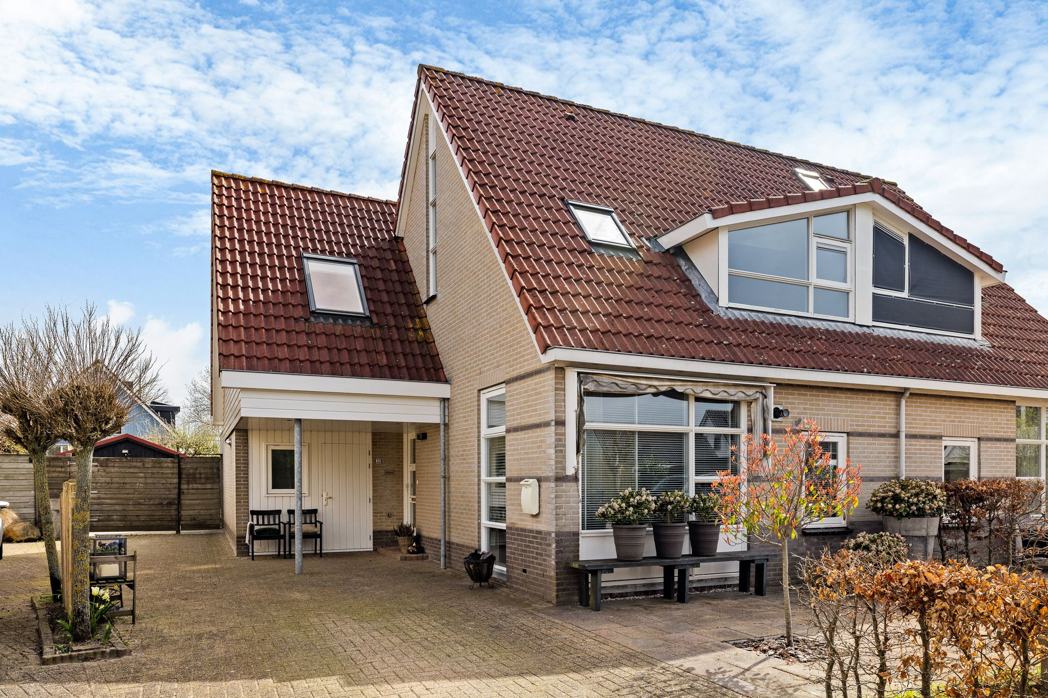 Foto van de Trije 33, Goutum