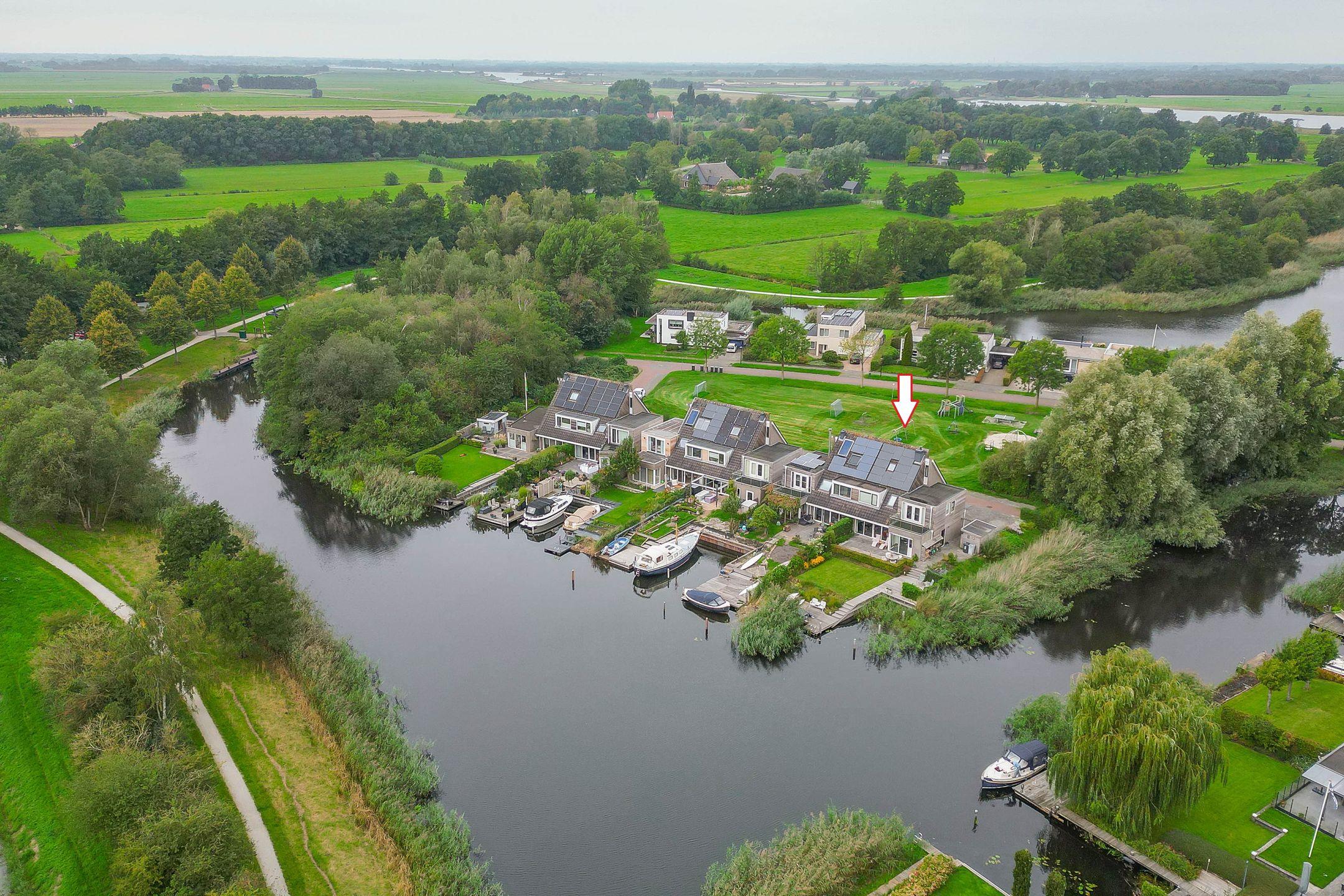 Foto van Broekfinne 169, De Wilgen