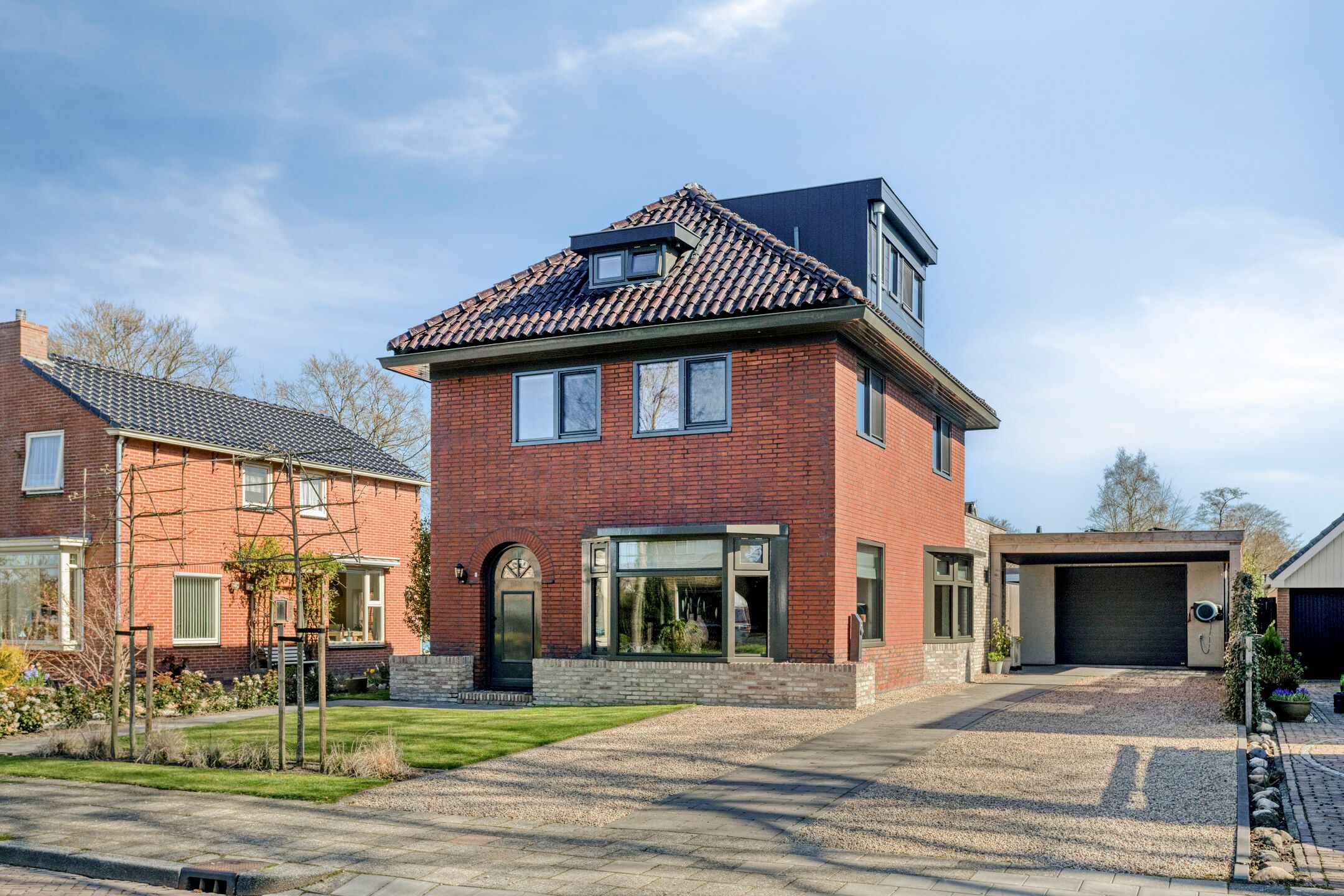 Foto van Julianalaan 6, Buitenpost