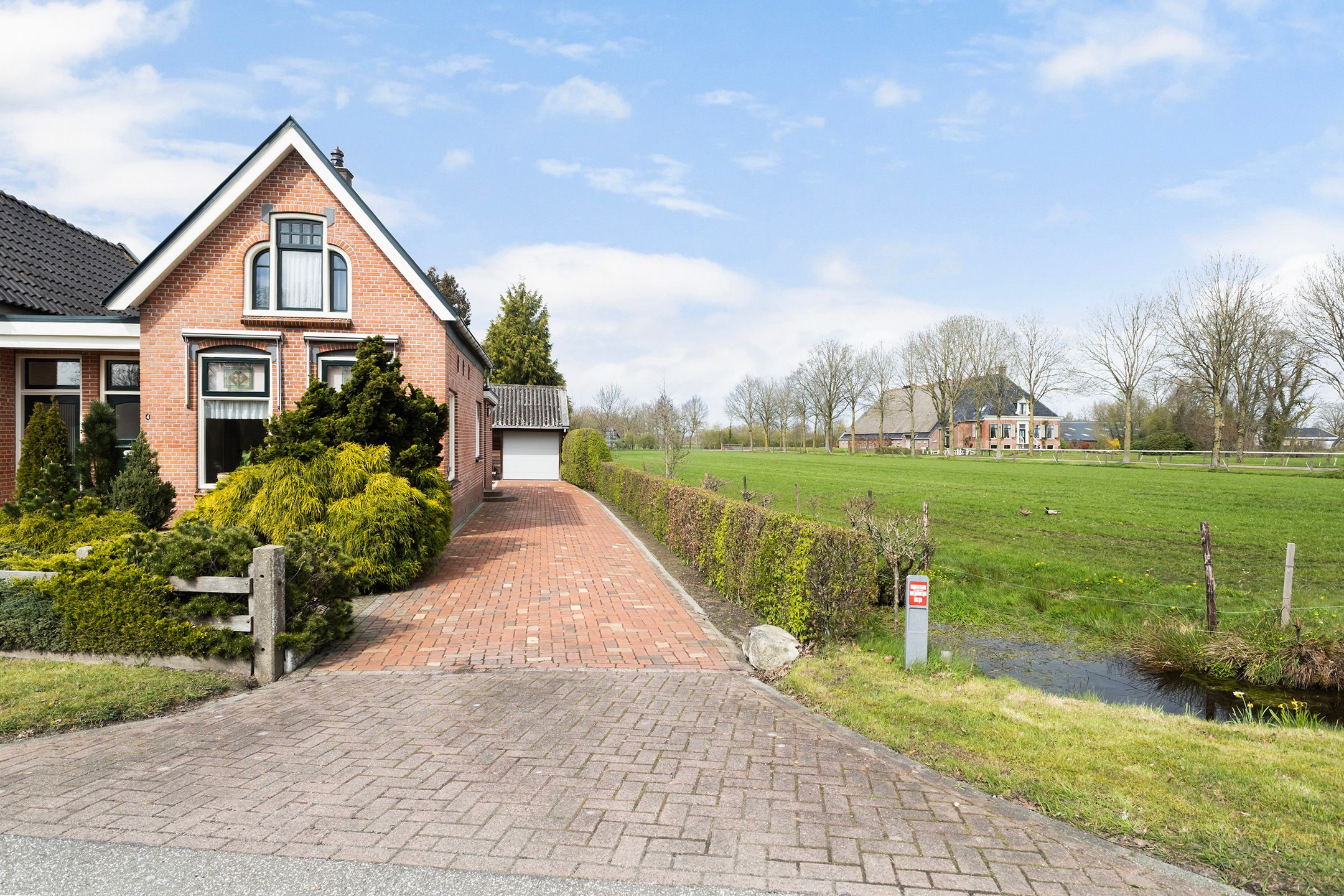 Foto van West 4, Buitenpost