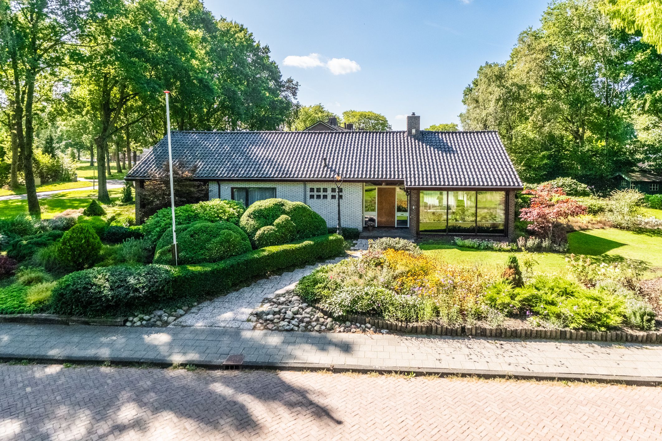 Foto van van Ewsumlaan 2, Roden