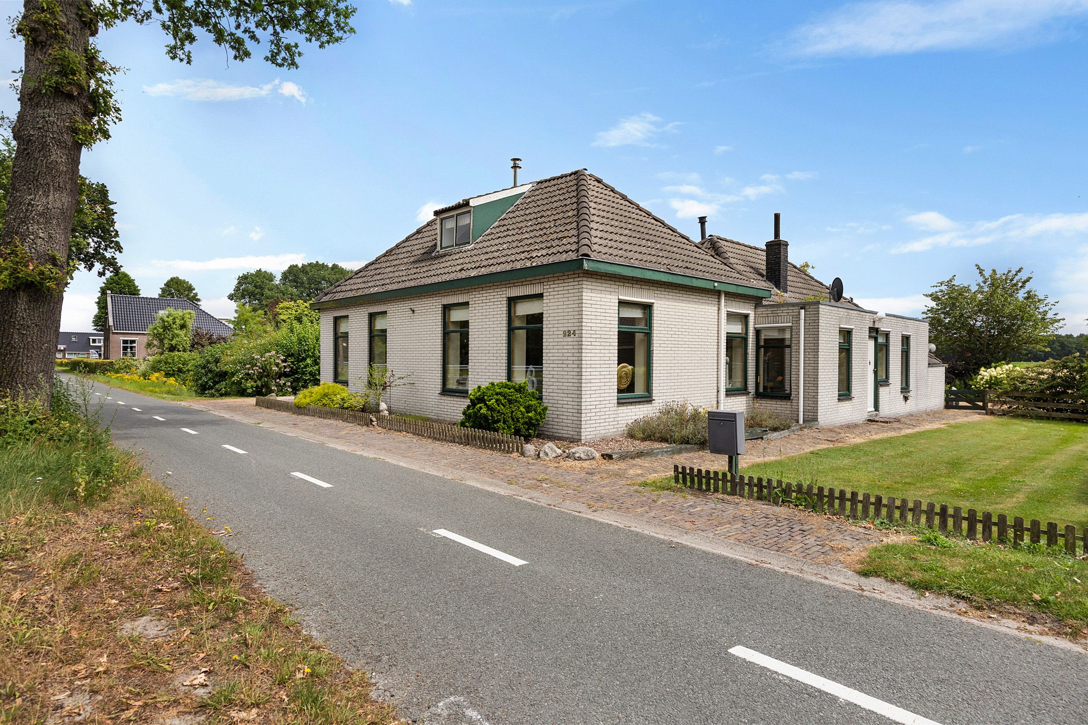 Foto van Hoofdweg 224, Bovensmilde