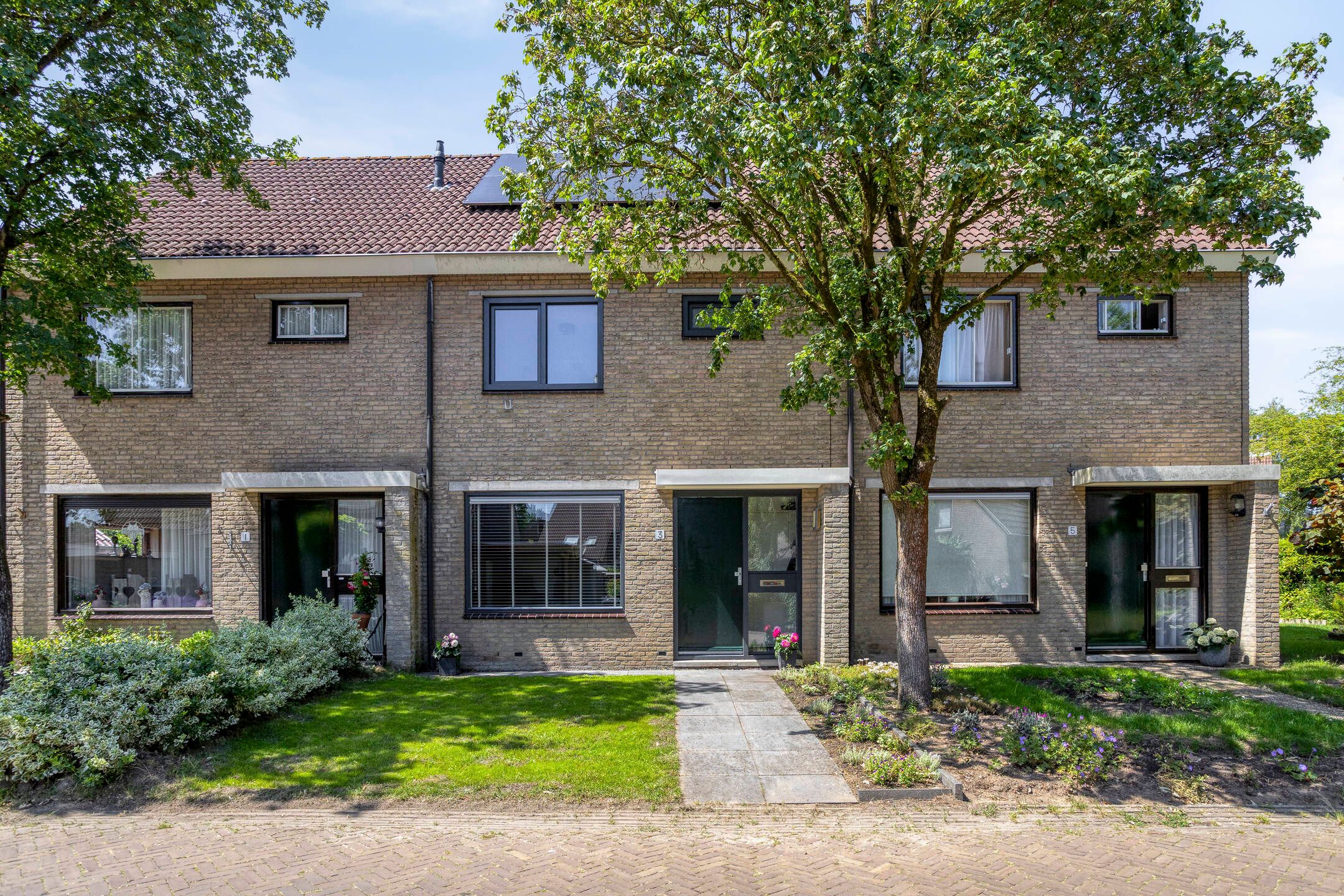 Foto van Vlouwakkers 3, Annen
