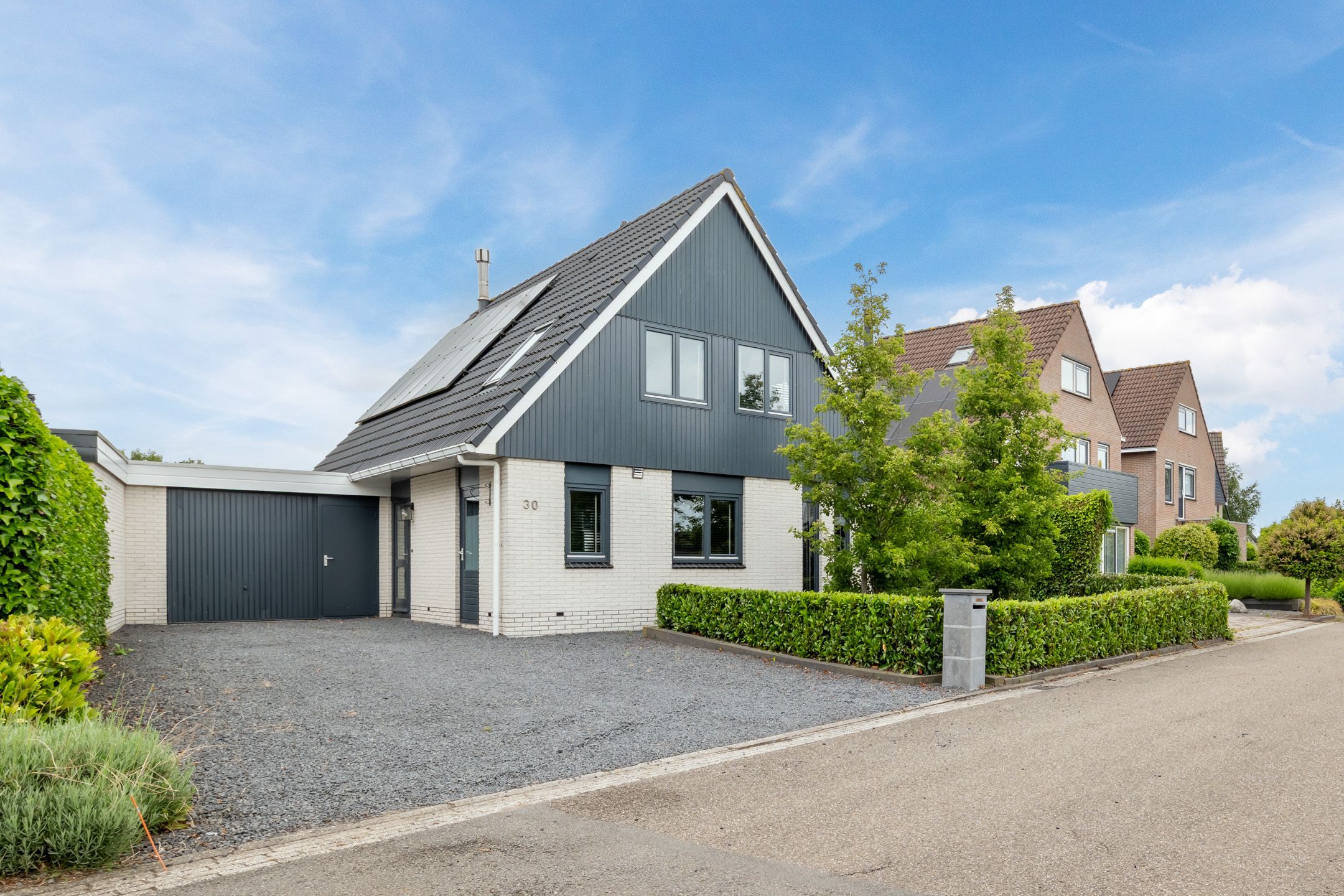 Foto van Tjalk 30, Kropswolde Woonhuis