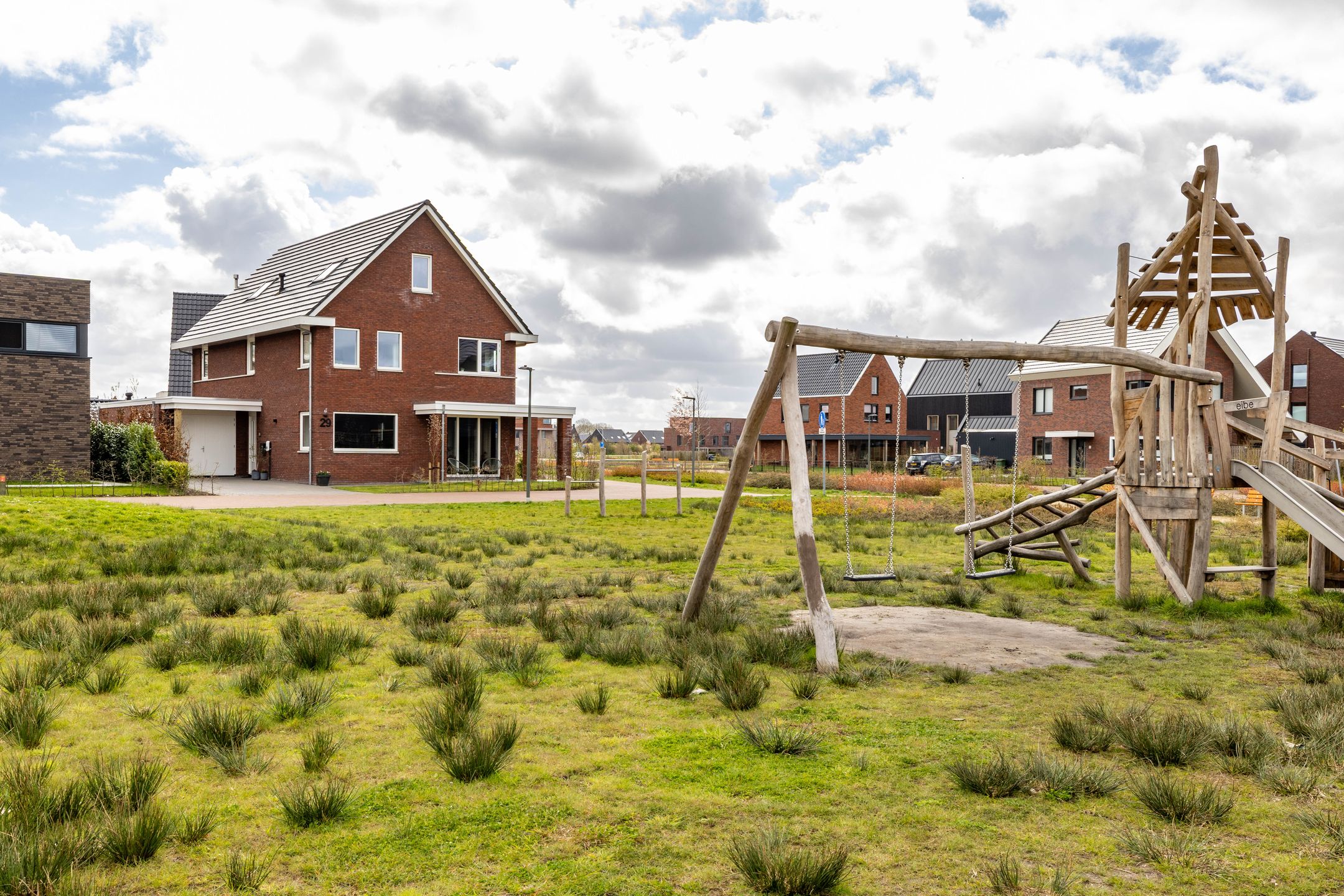 Foto van Brandrood 29, Meerstad