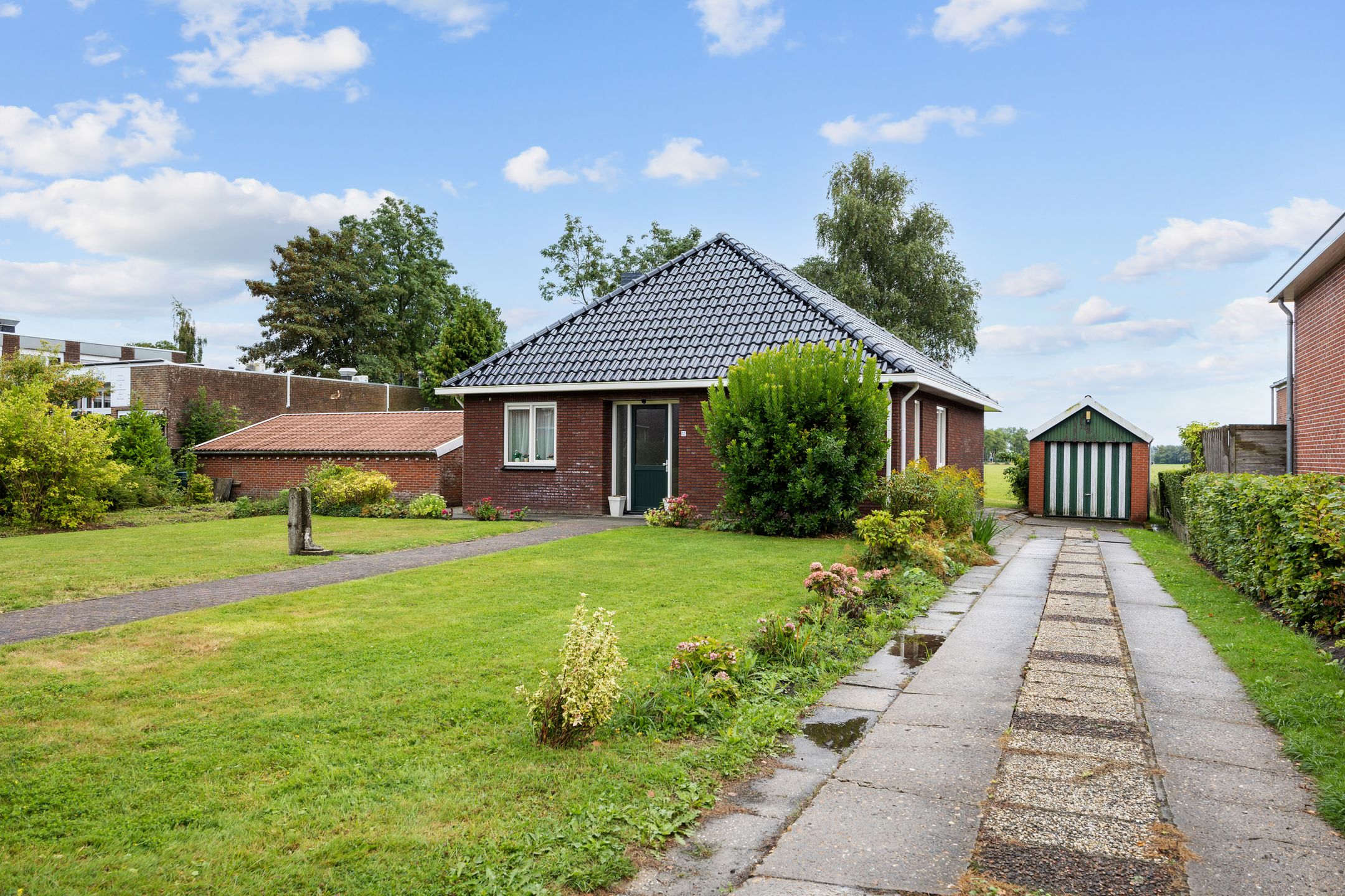 Foto van Burchtweg 12, Sauwerd